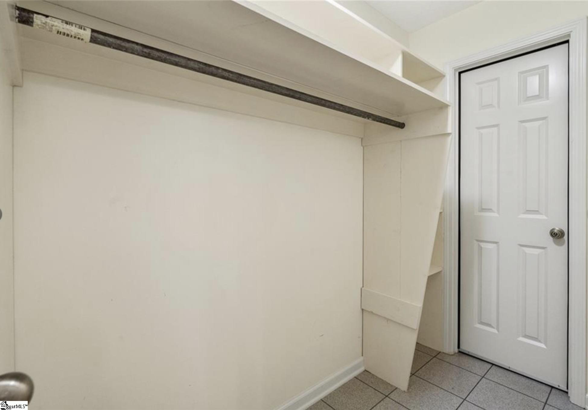 208 Oak Hollow Court Property Photo 28