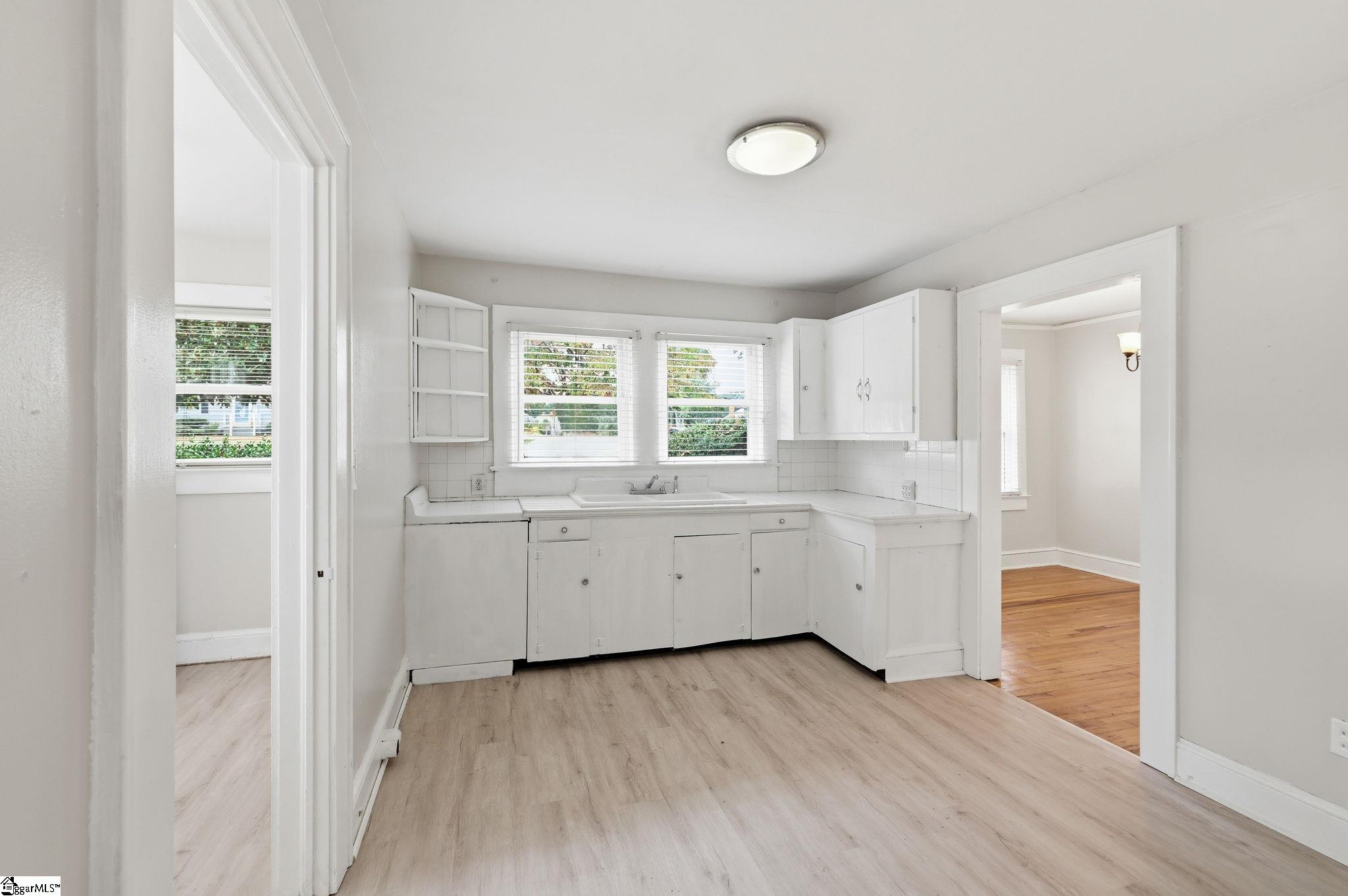 100 Bob White Lane Property Photo 9
