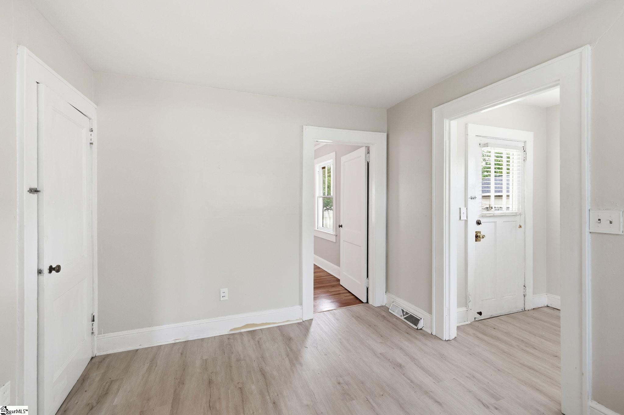 100 Bob White Lane Property Photo 13