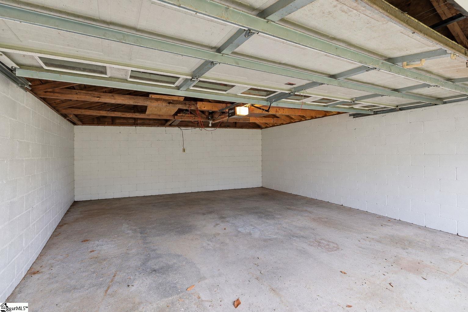 100 Bob White Lane Property Photo 32
