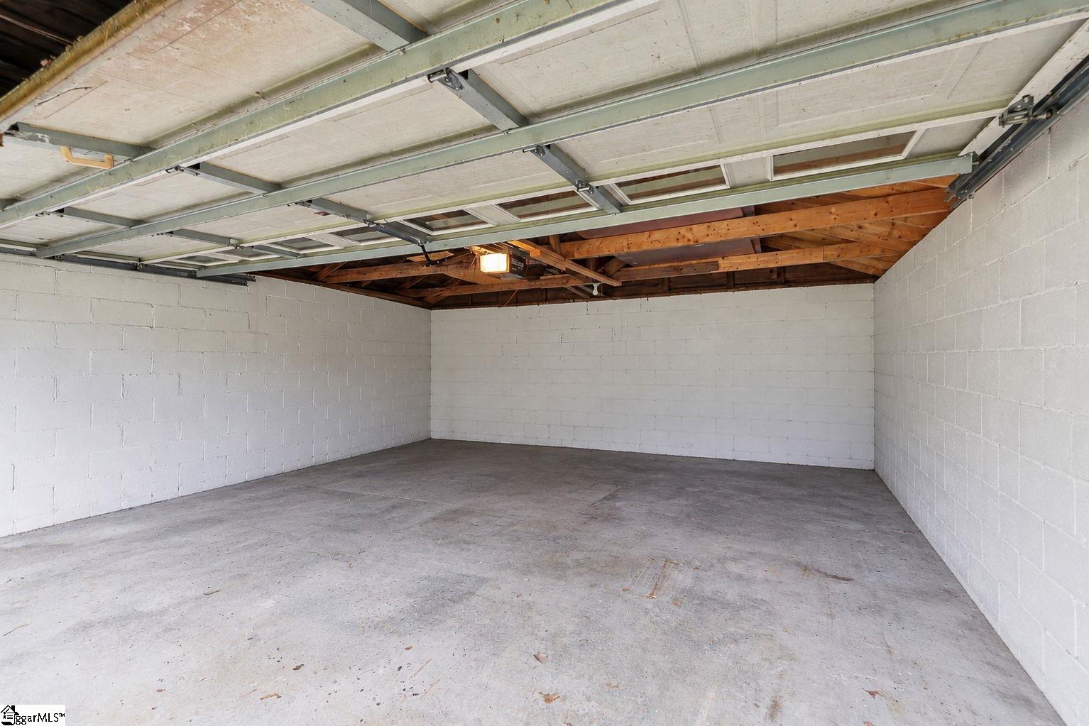 100 Bob White Lane Property Photo 33