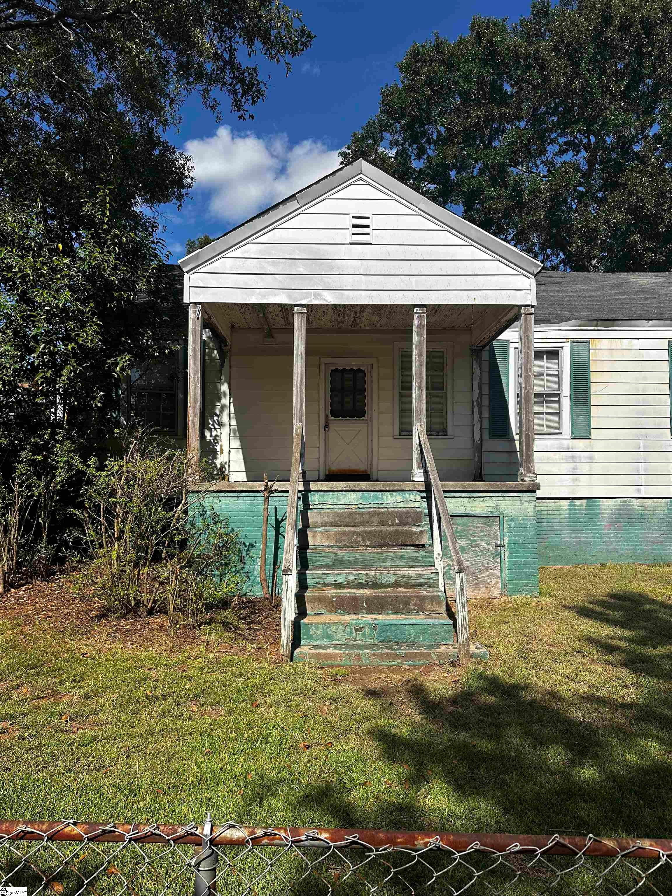 10 Center Street Property Photo 2
