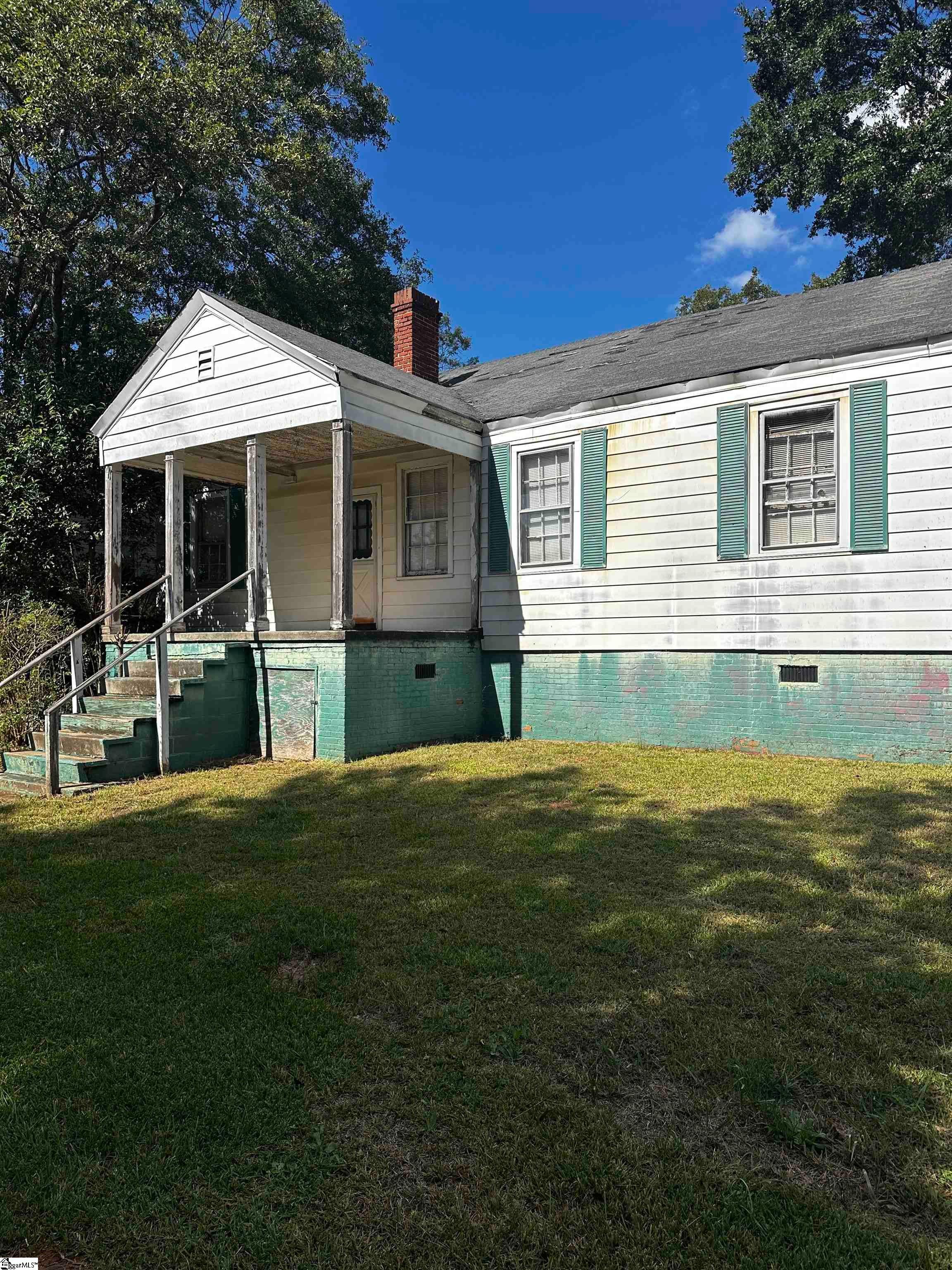 10 Center Street Property Photo 3