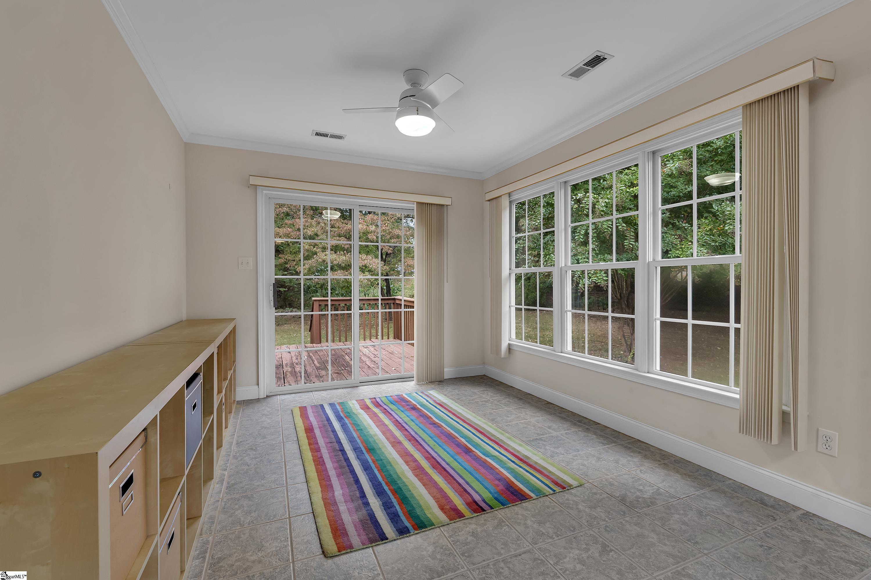 319 Cedar Bluff Drive Property Photo 6