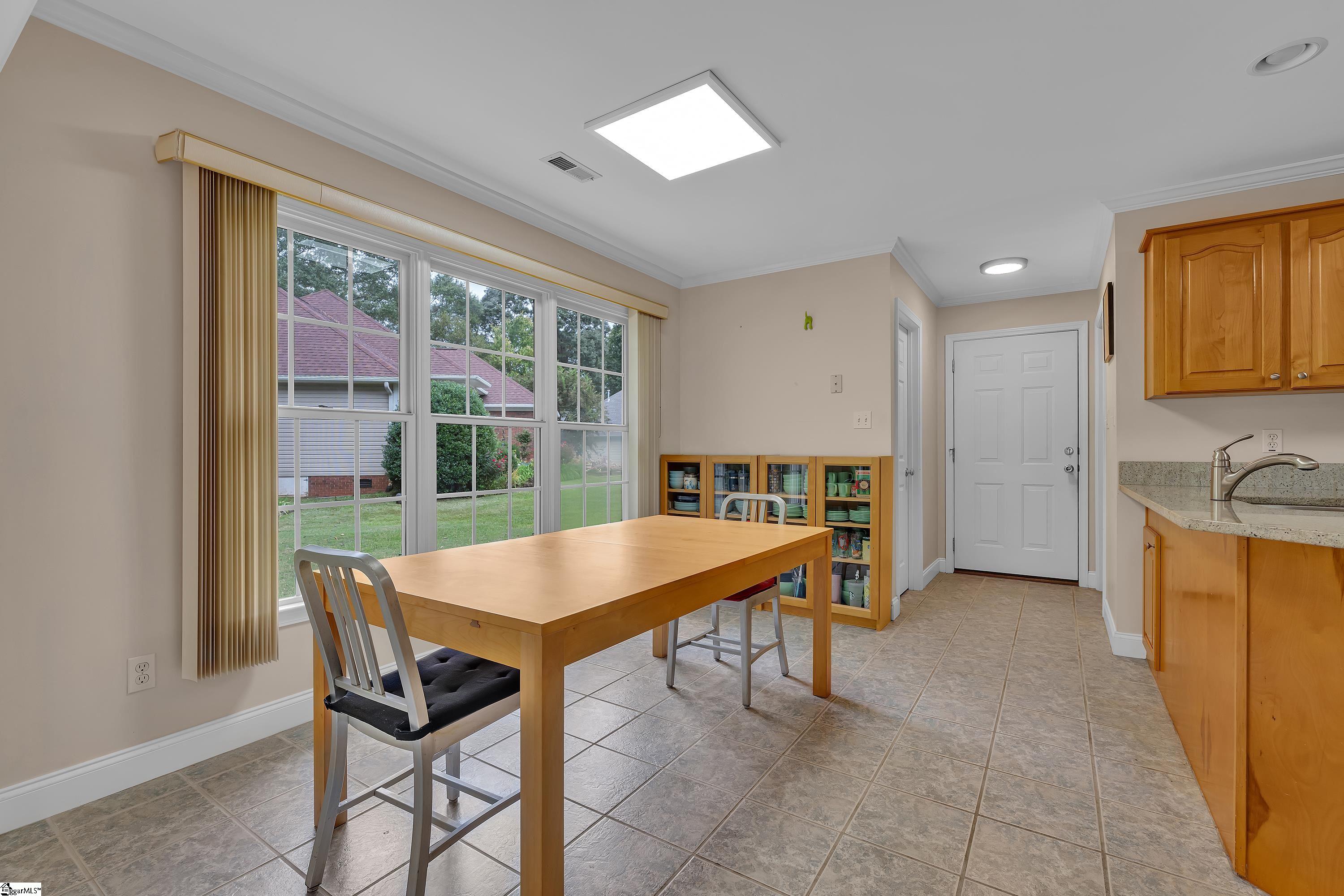 319 Cedar Bluff Drive Property Photo 8