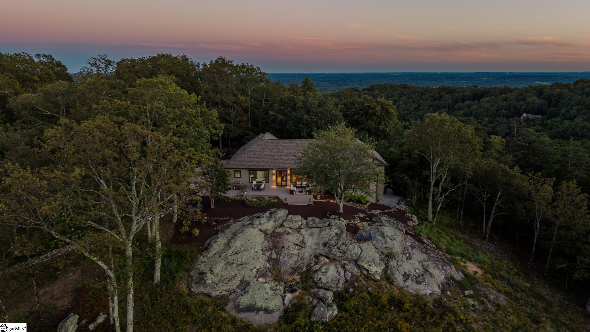 100 Outlook Ledge Property Photo 3