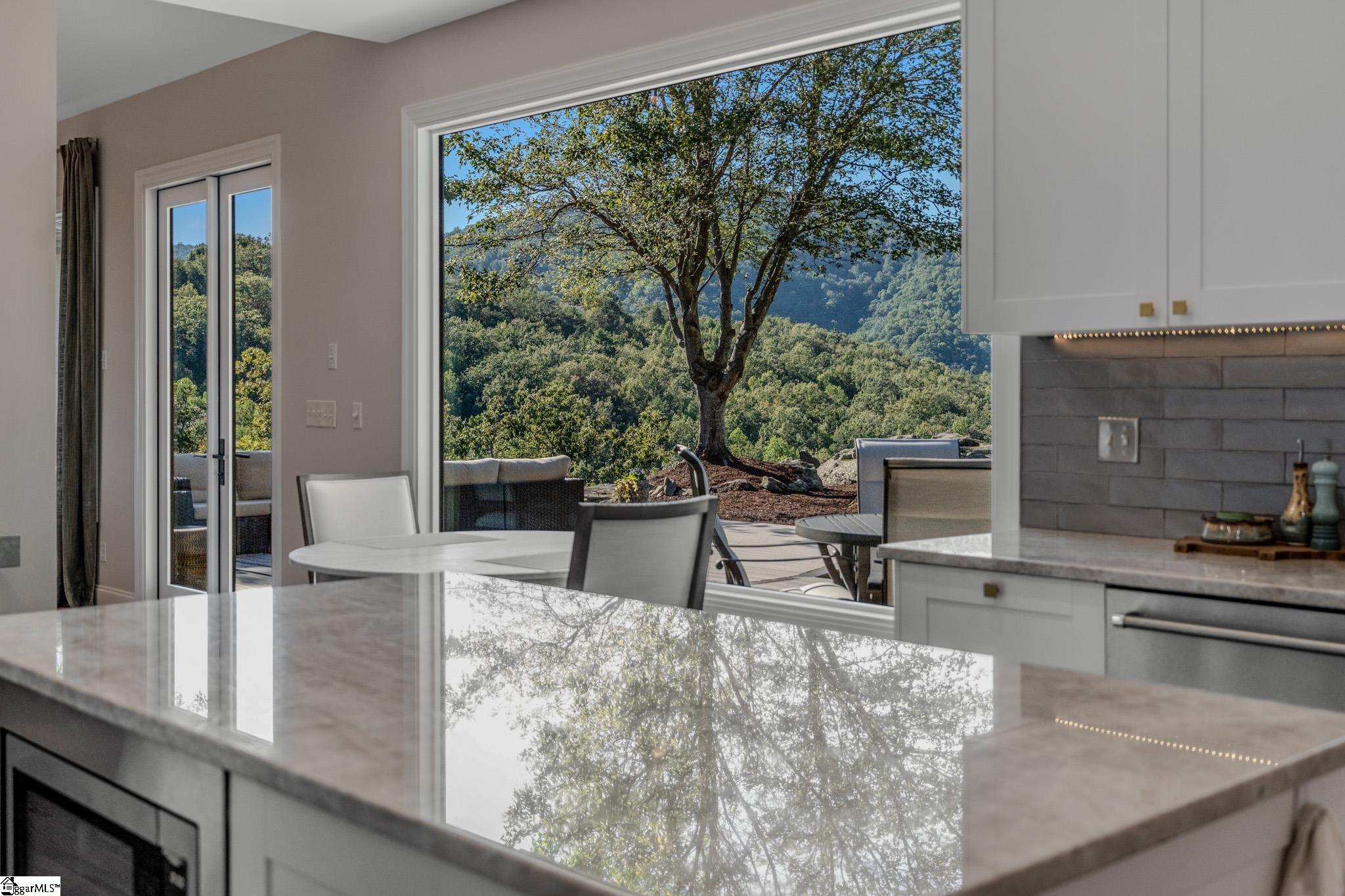 100 Outlook Ledge Property Photo 18