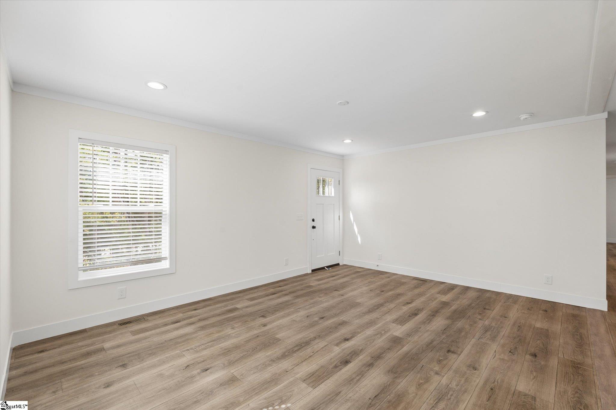 425 Stewart Road Property Photo 7
