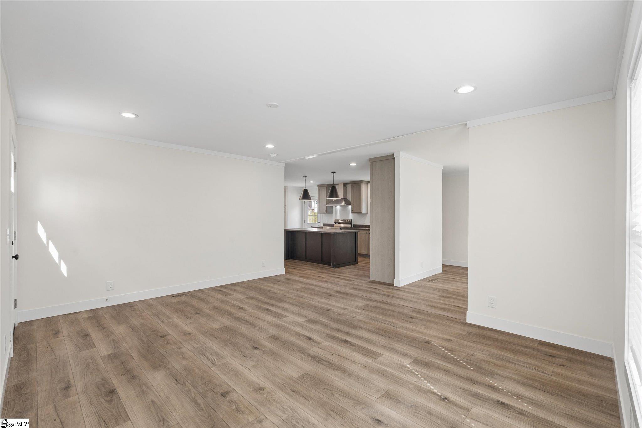 425 Stewart Road Property Photo 8