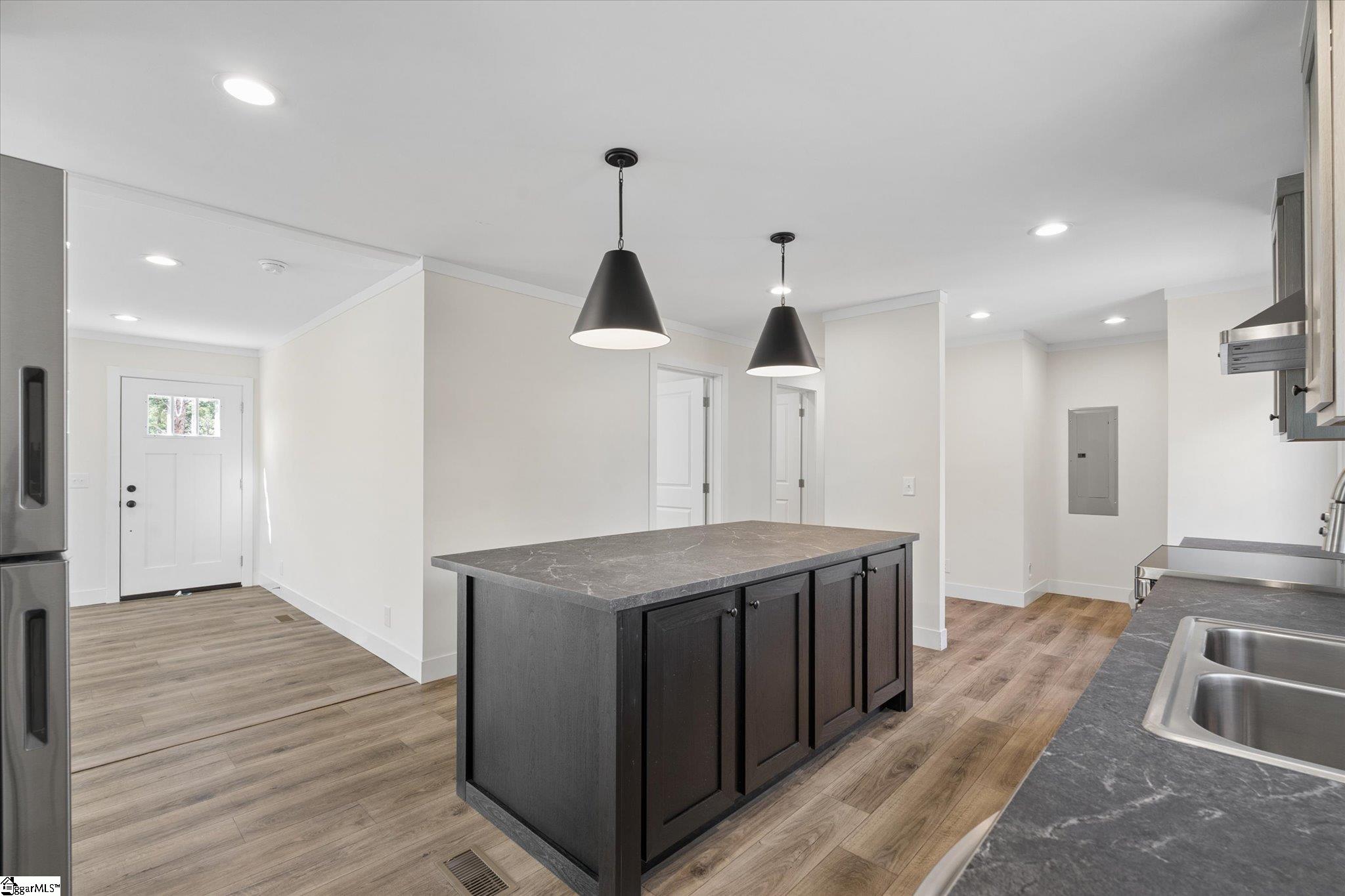 425 Stewart Road Property Photo 13
