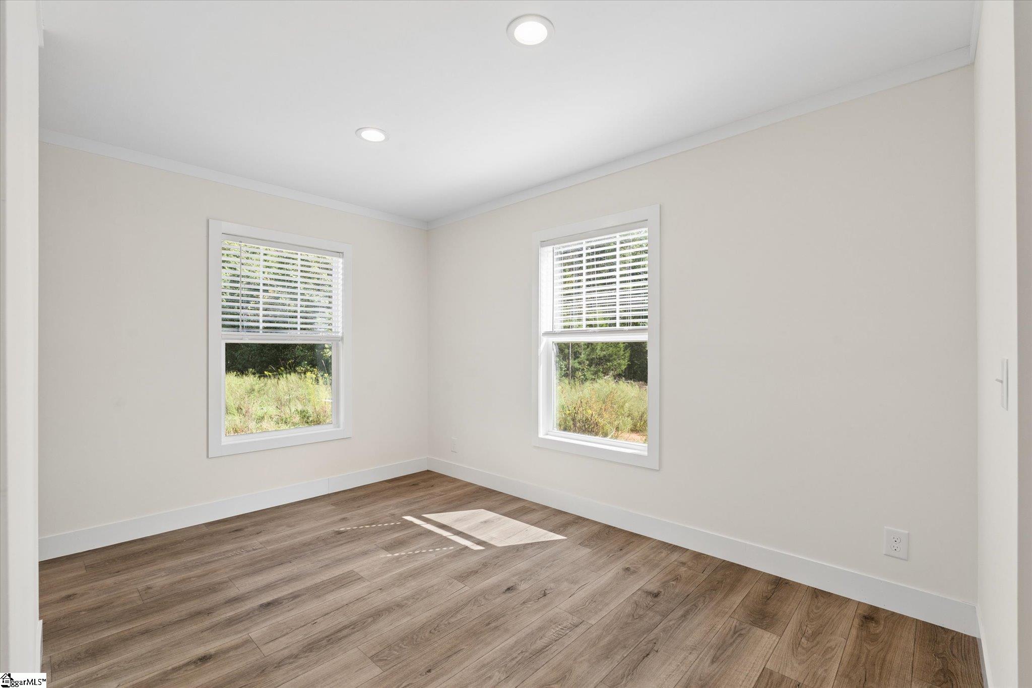 425 Stewart Road Property Photo 14