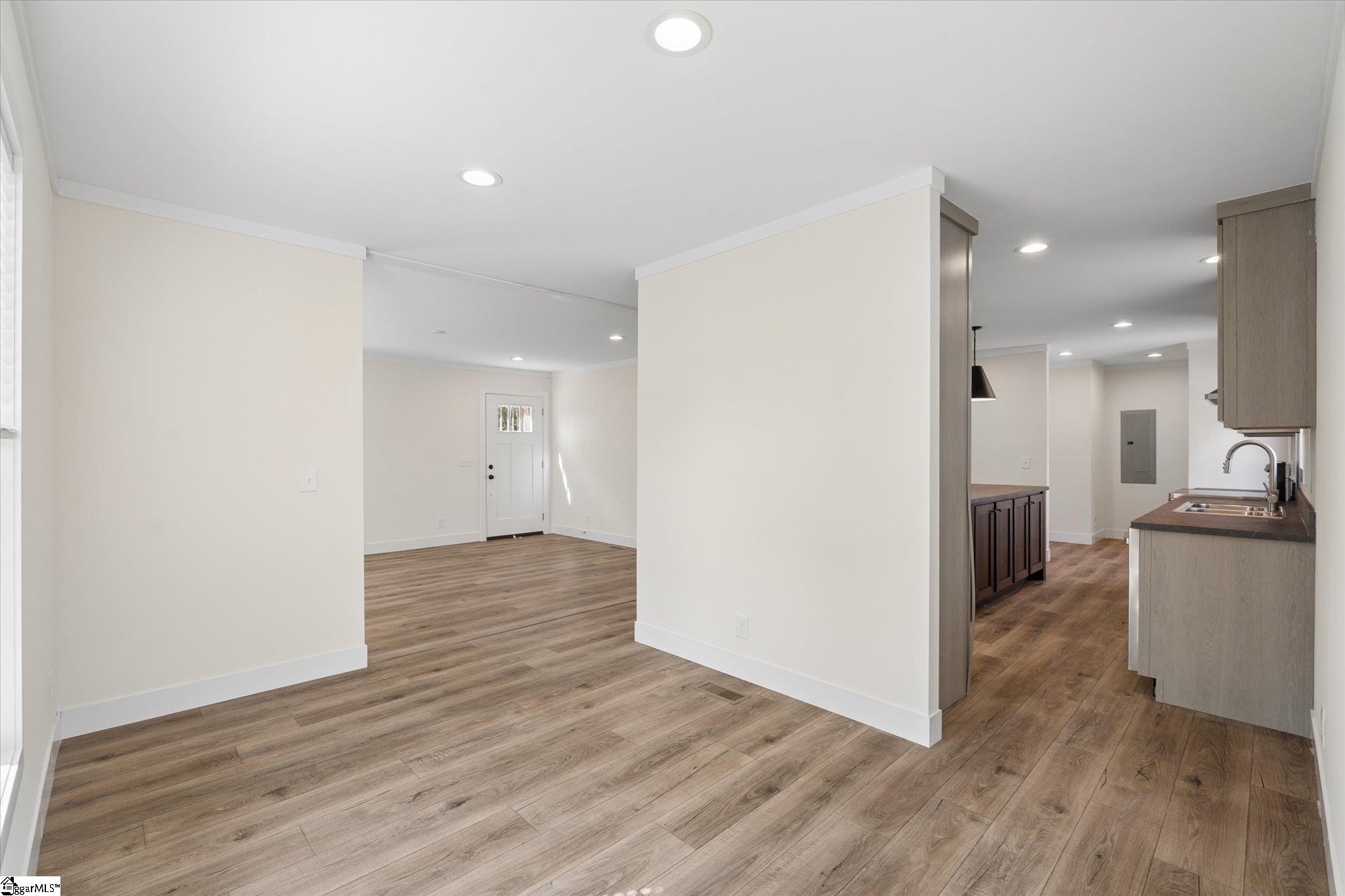 425 Stewart Road Property Photo 15