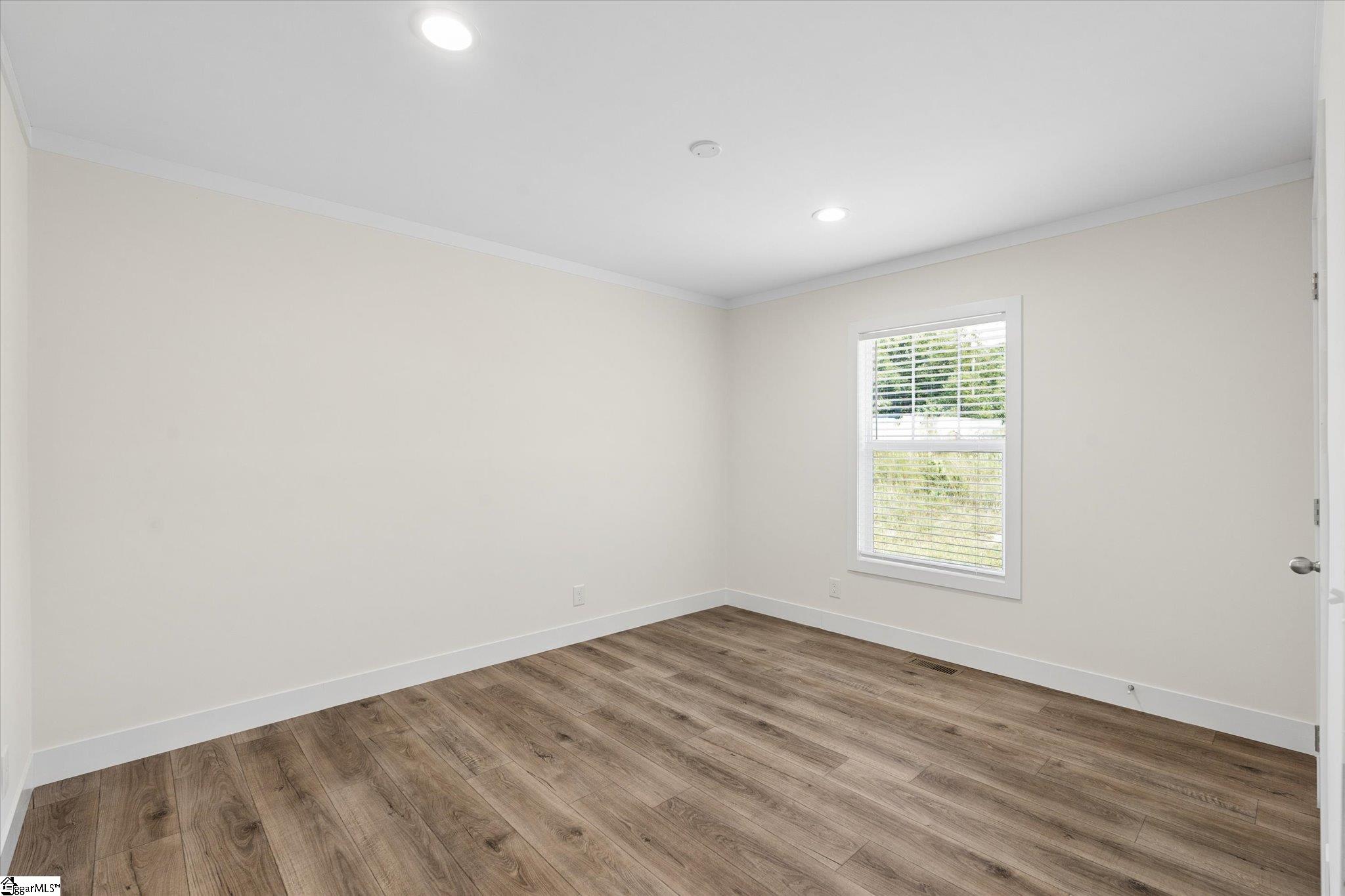 425 Stewart Road Property Photo 16