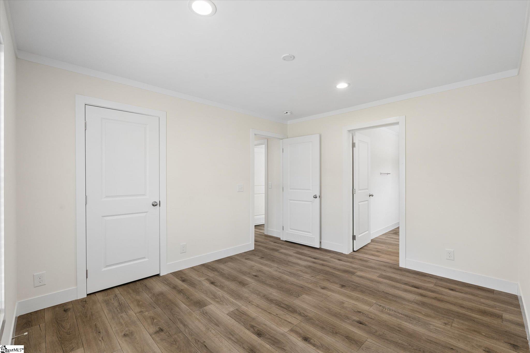 425 Stewart Road Property Photo 17