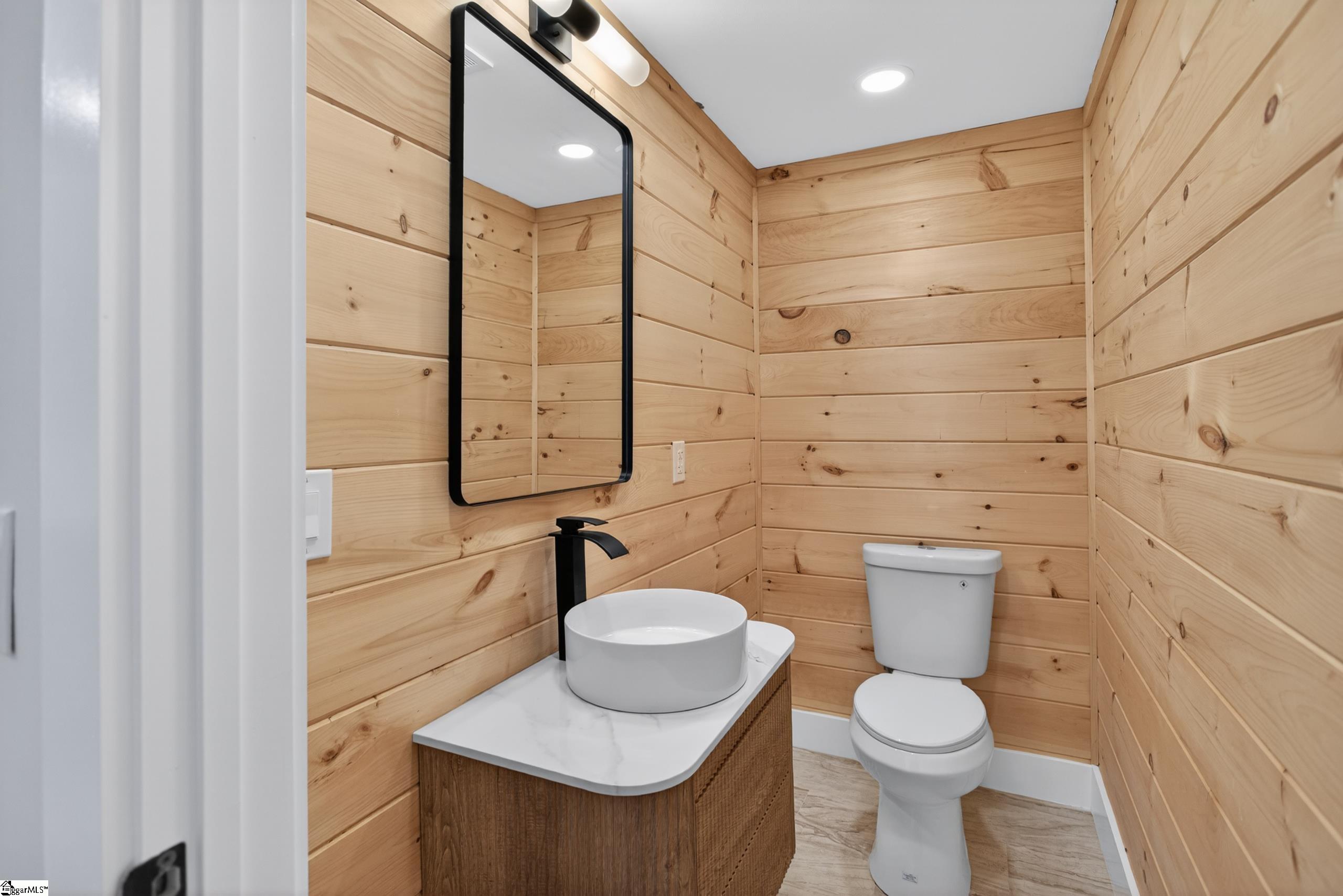418 Tiger Lane Property Photo 8