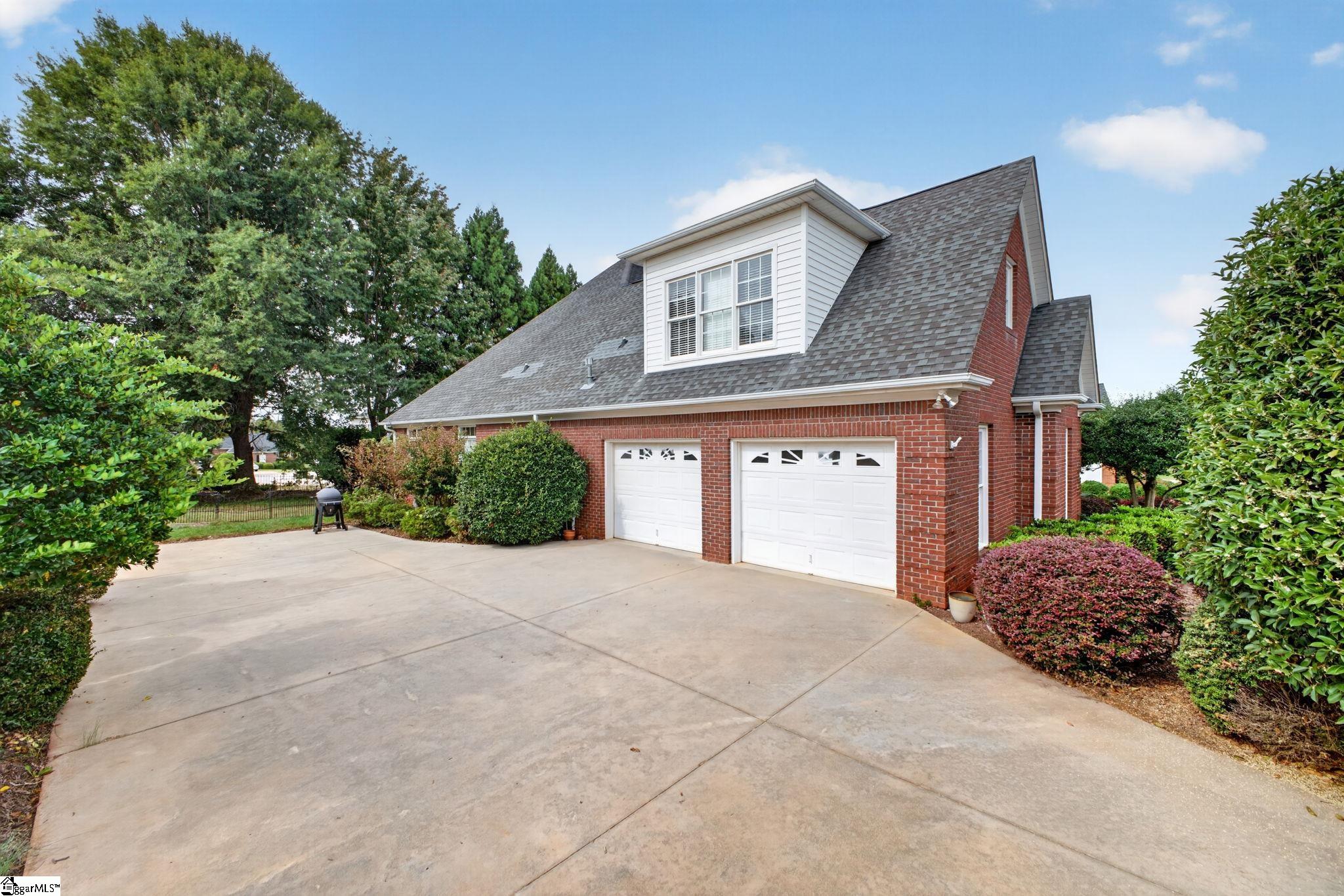 122 Brighton Circle Property Photo 43
