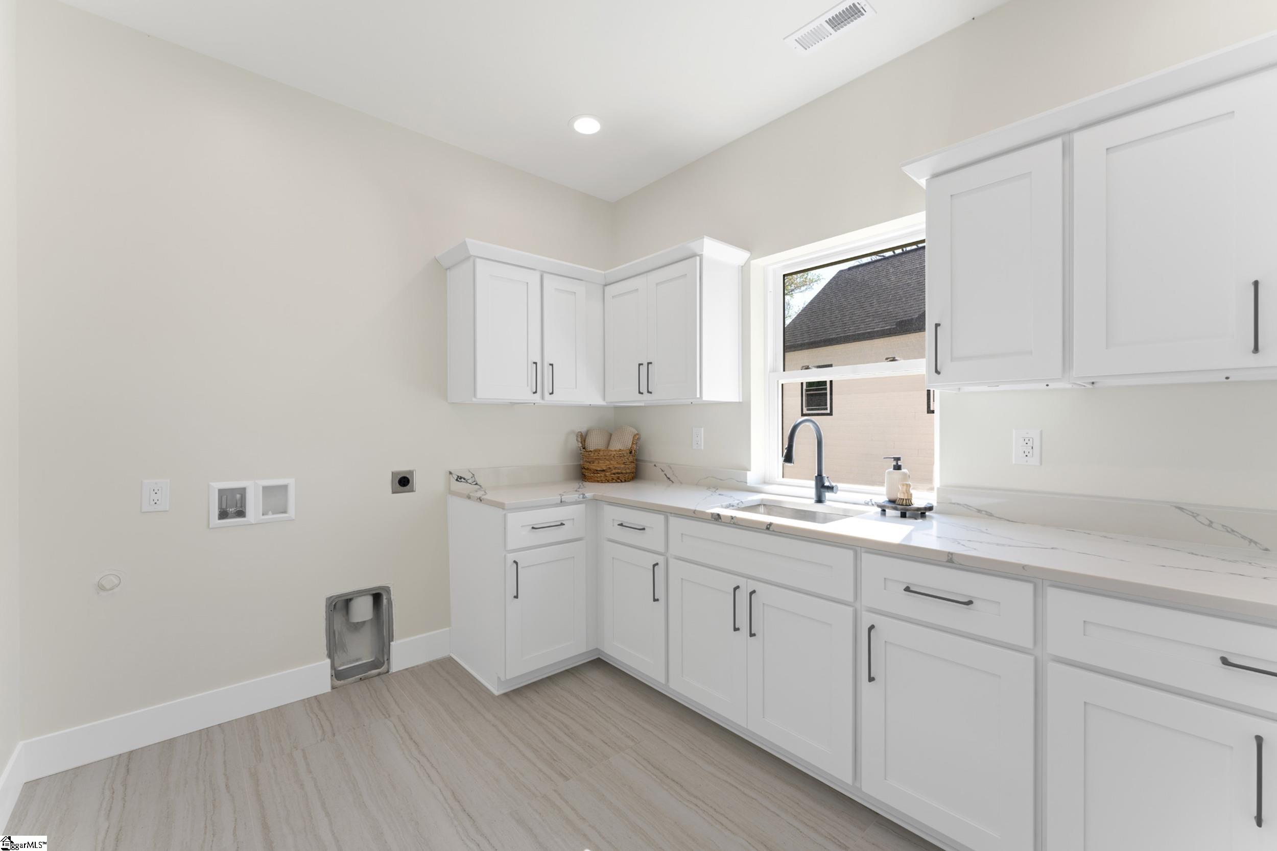 651 Narrow Circle Property Photo 37