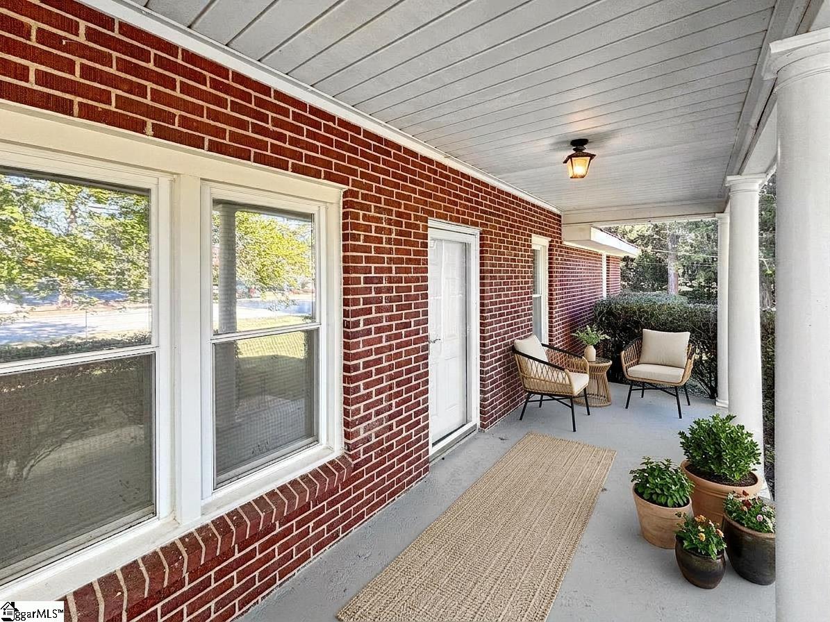 1606448 Property Photo 2