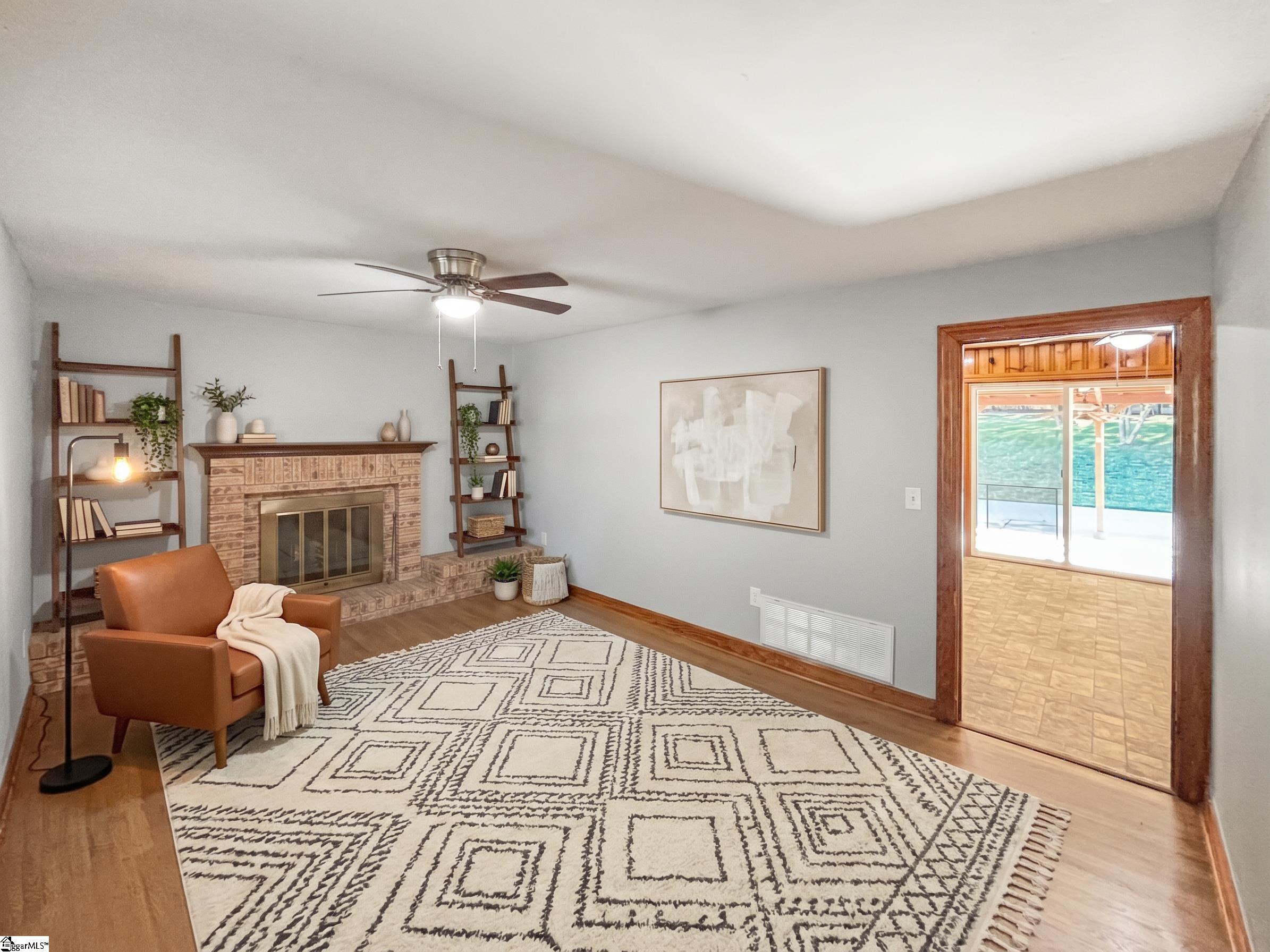 1606448 Property Photo 4
