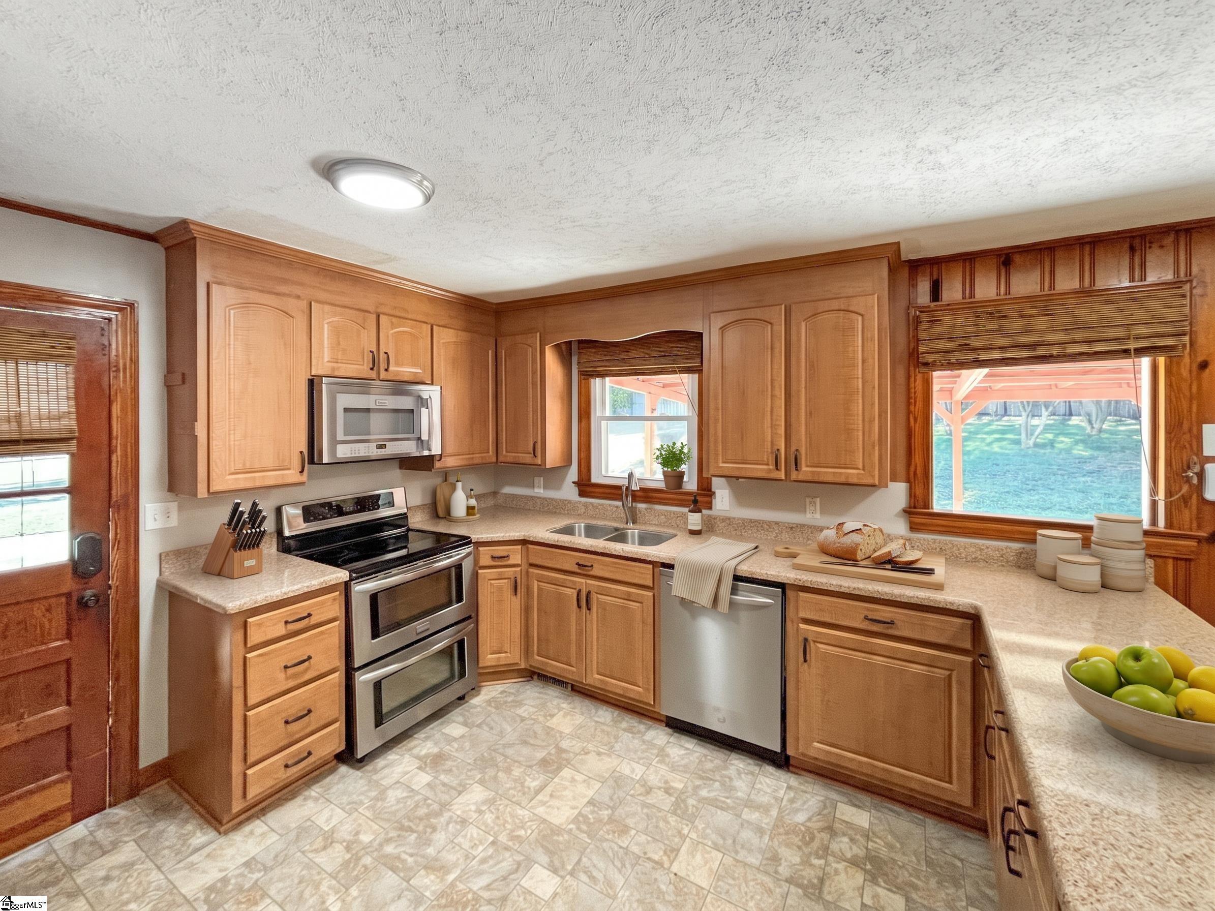 1606448 Property Photo 6