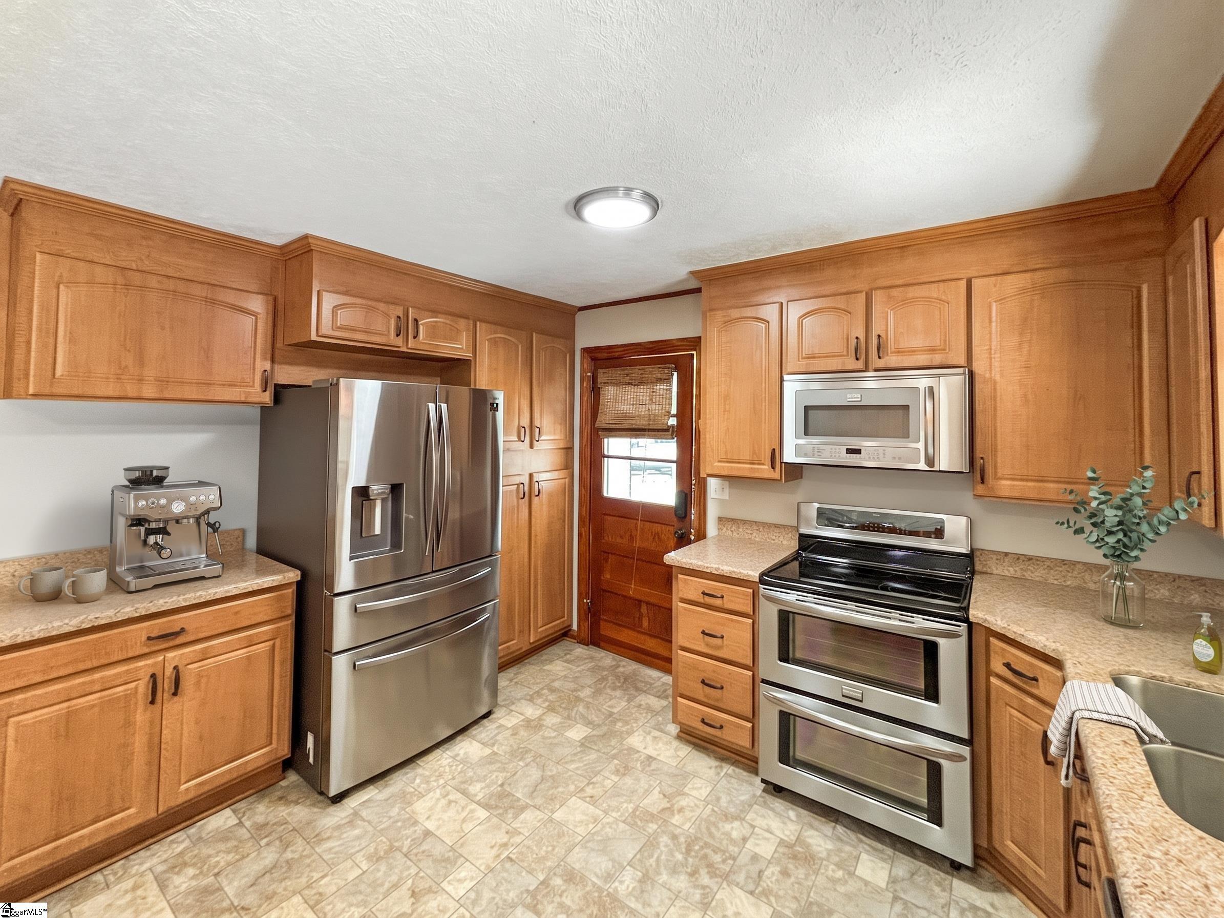 1606448 Property Photo 7