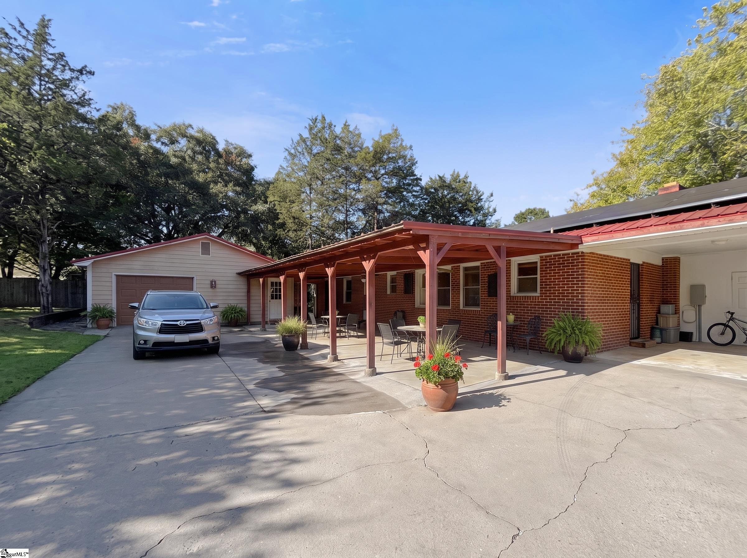 1606448 Property Photo 19
