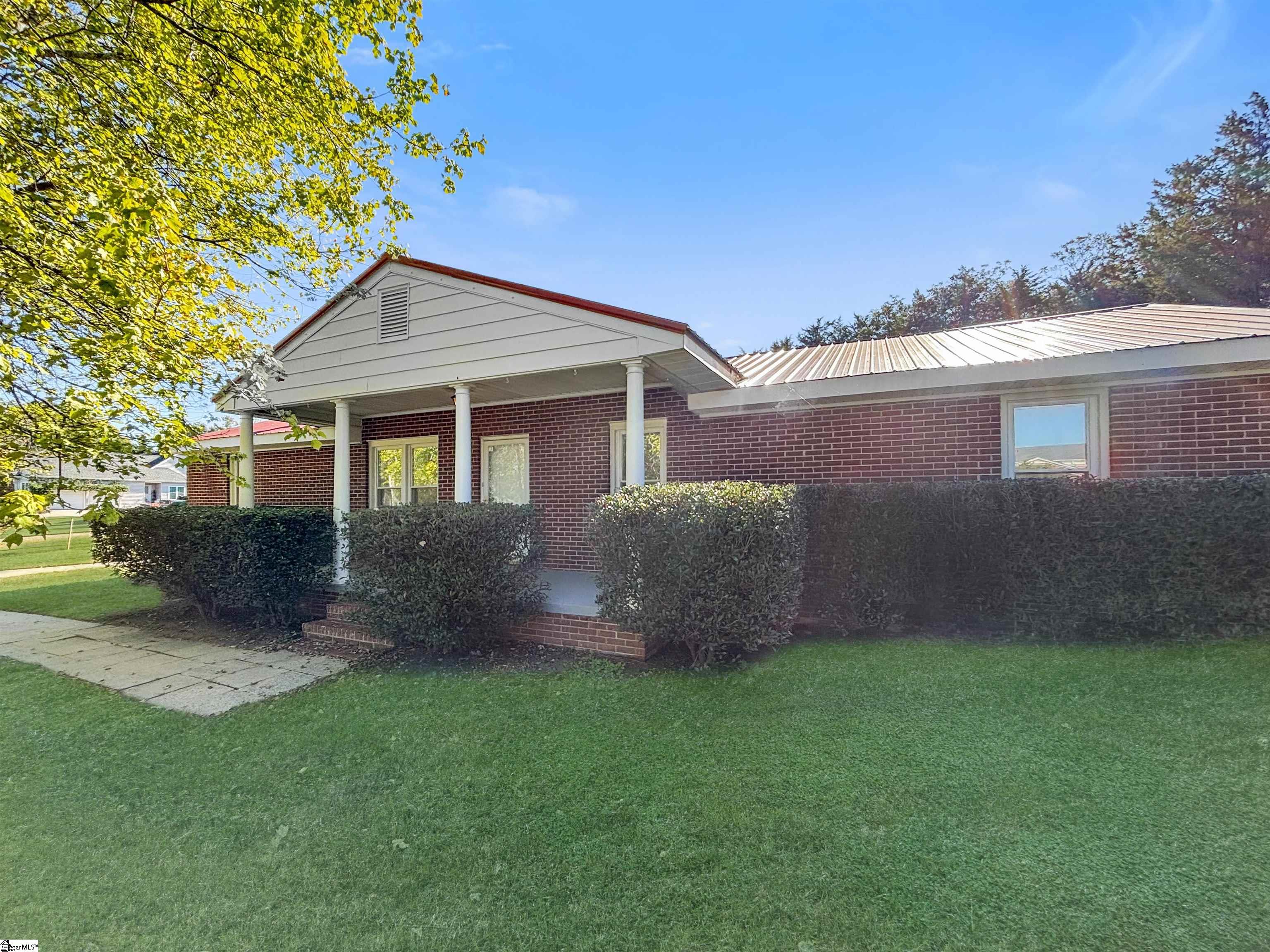 1606448 Property Photo 22