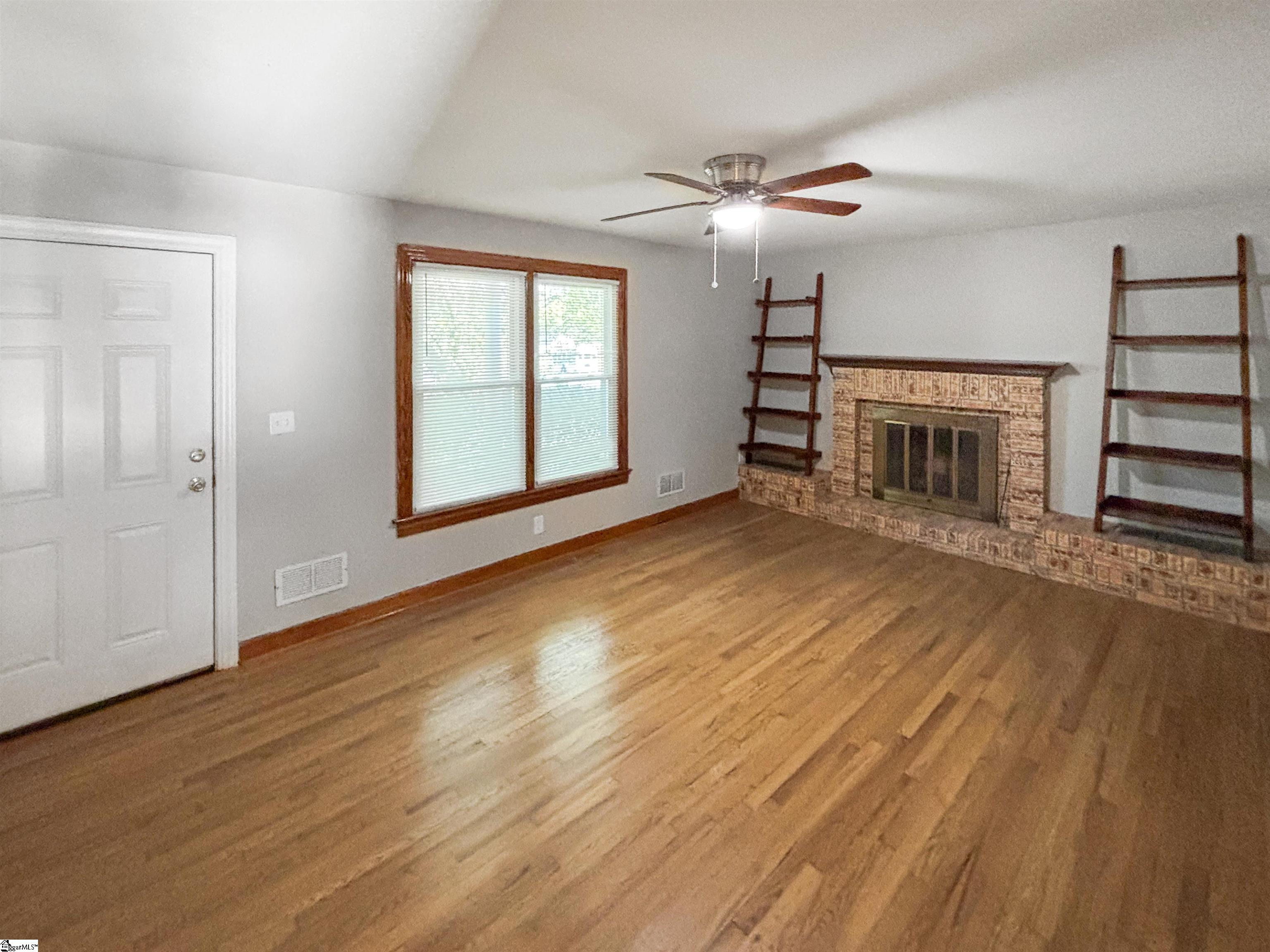 1606448 Property Photo 24
