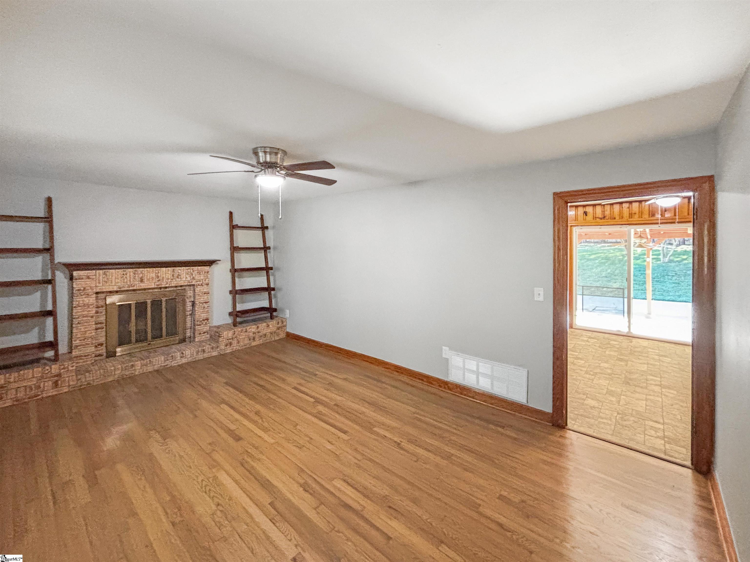 1606448 Property Photo 25