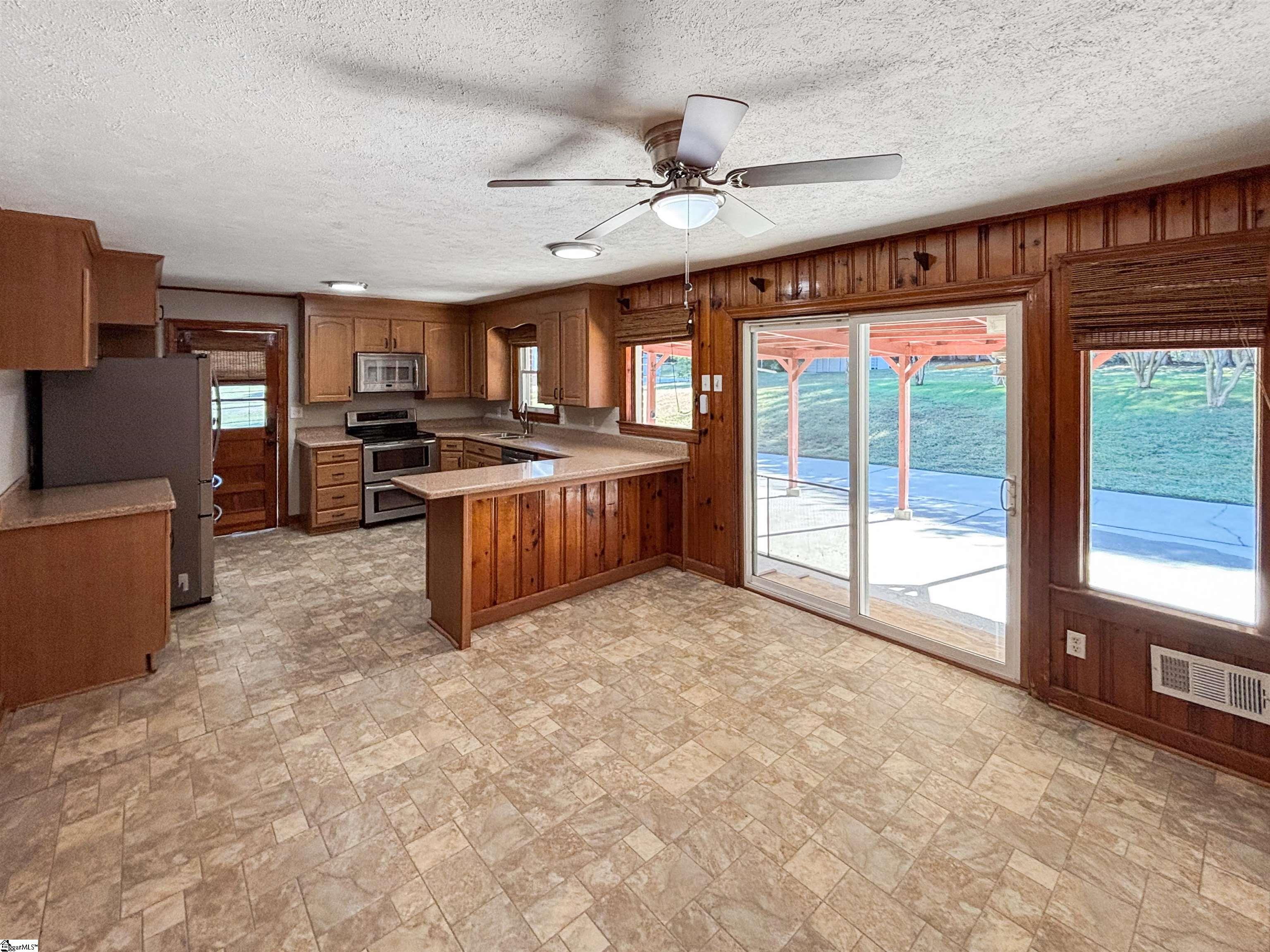 1606448 Property Photo 26