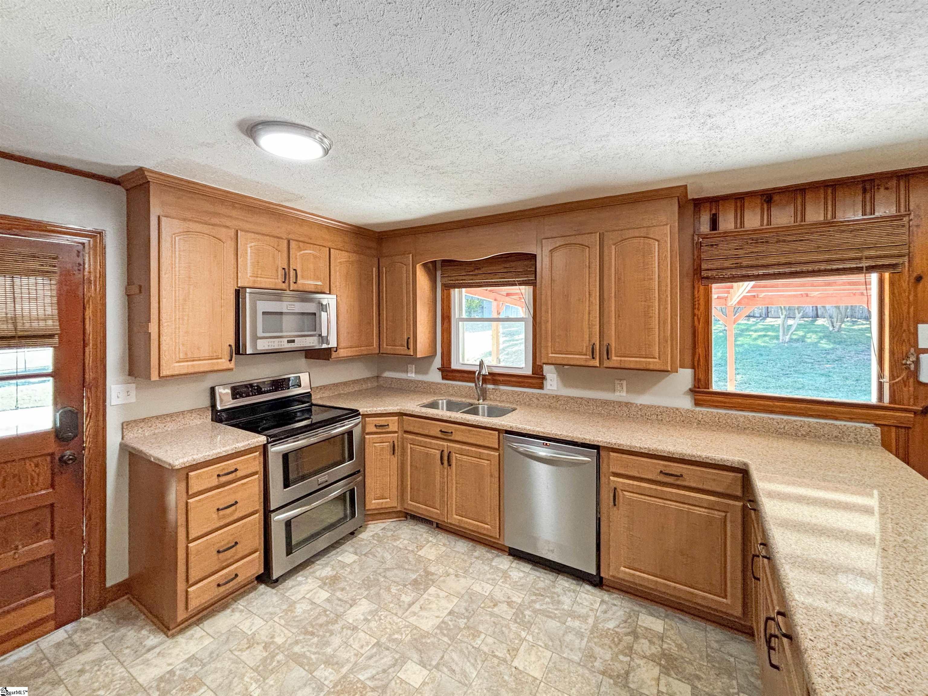 1606448 Property Photo 27