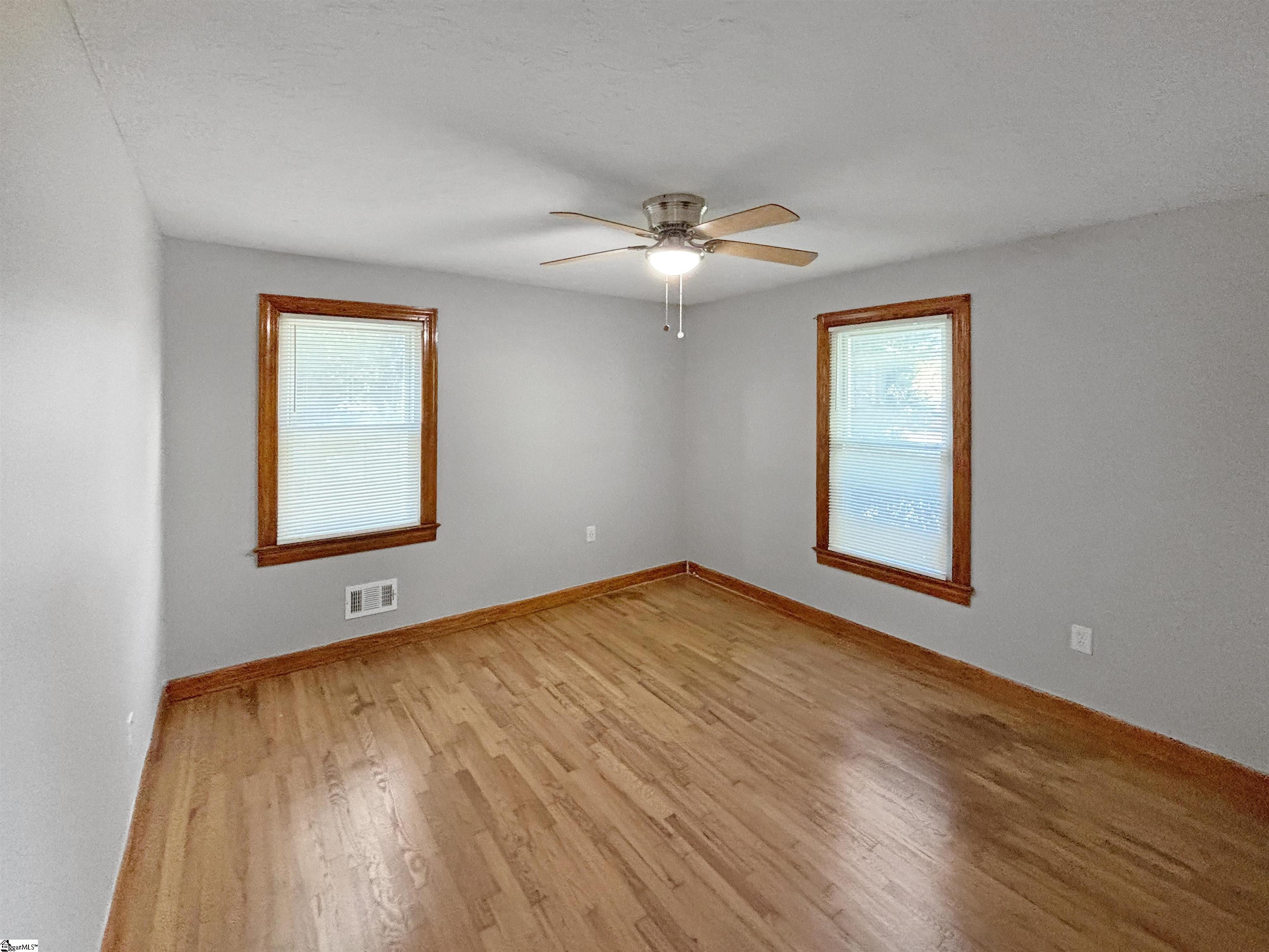 1606448 Property Photo 30