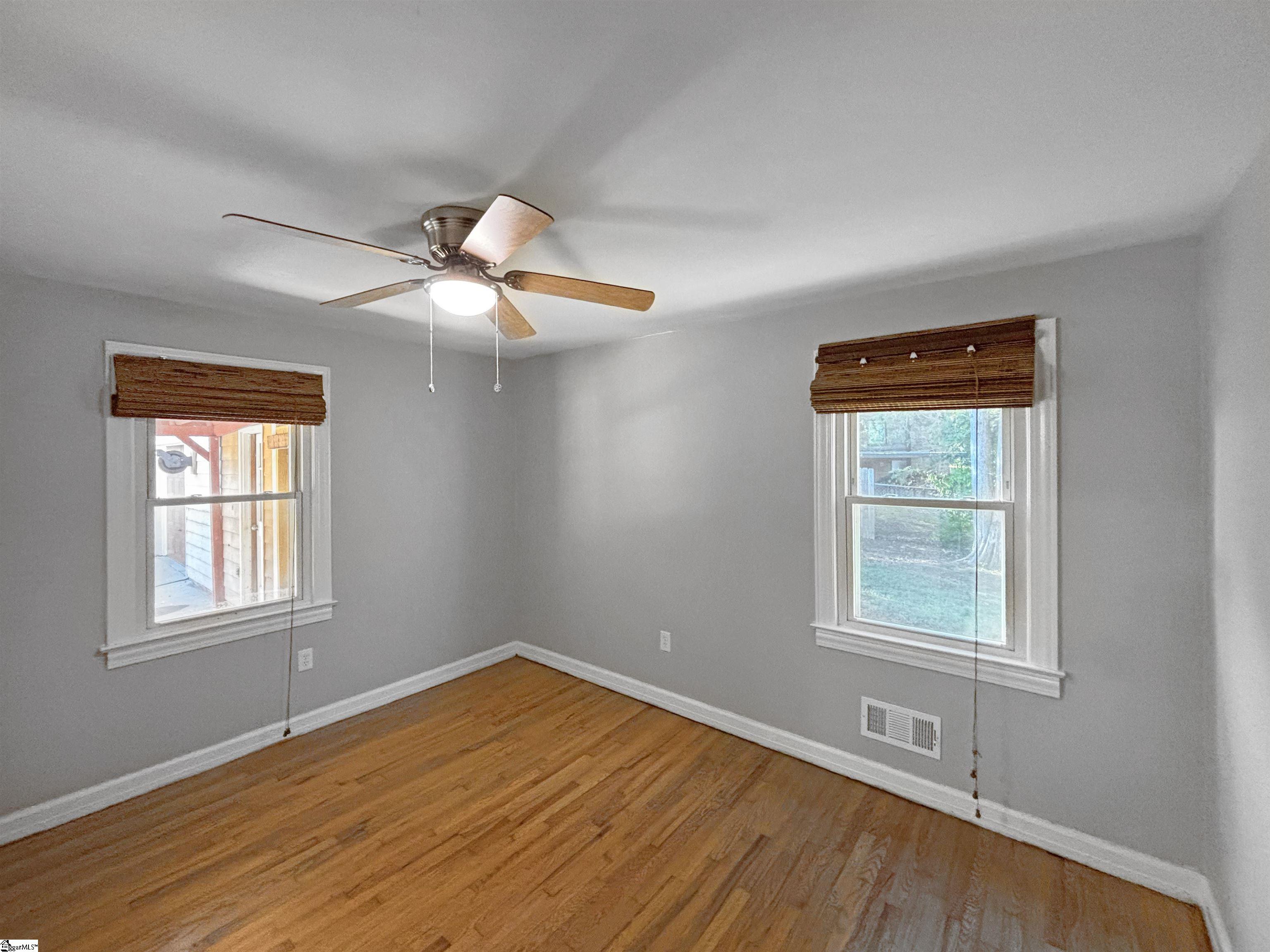1606448 Property Photo 32