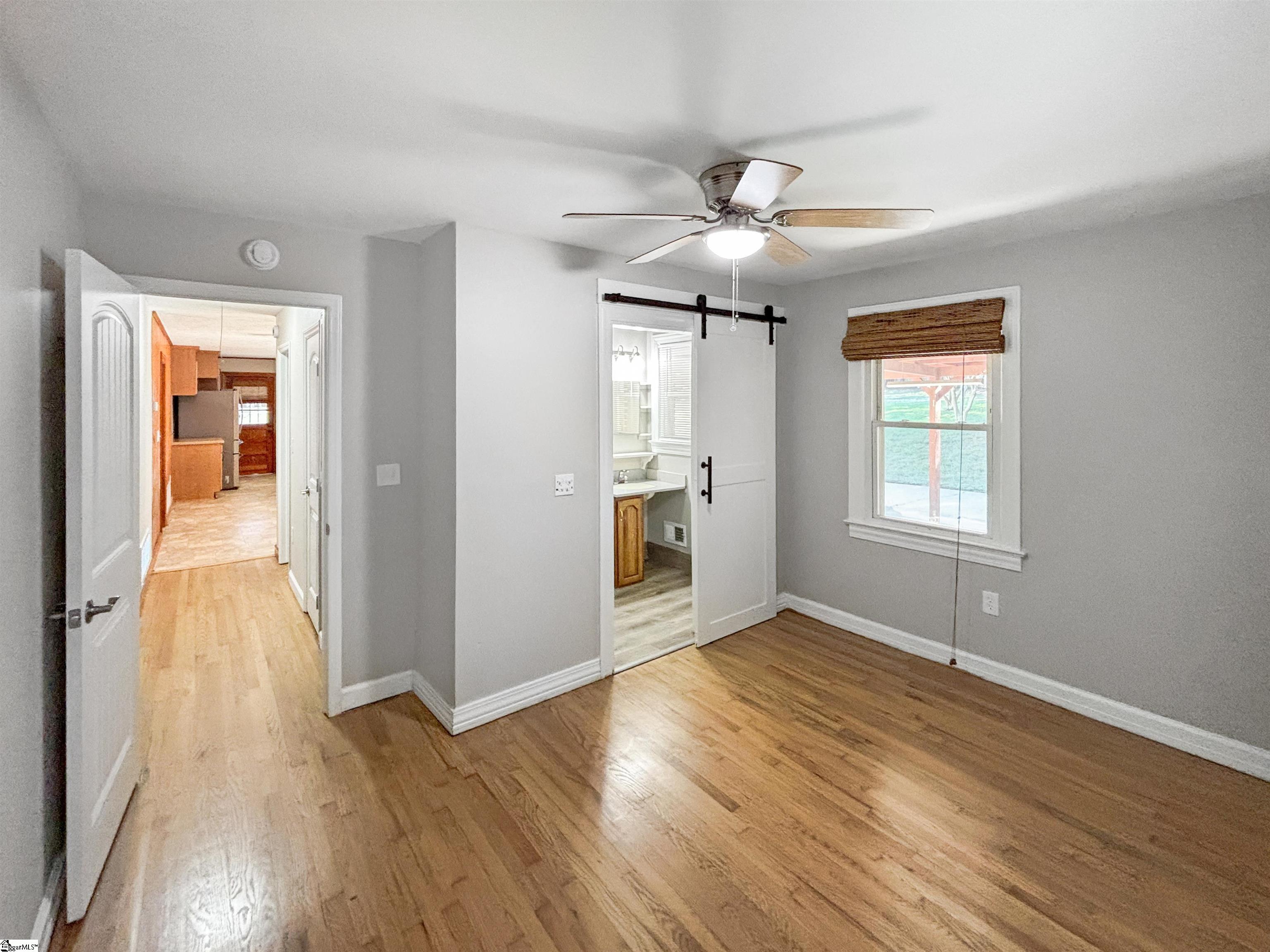 1606448 Property Photo 33