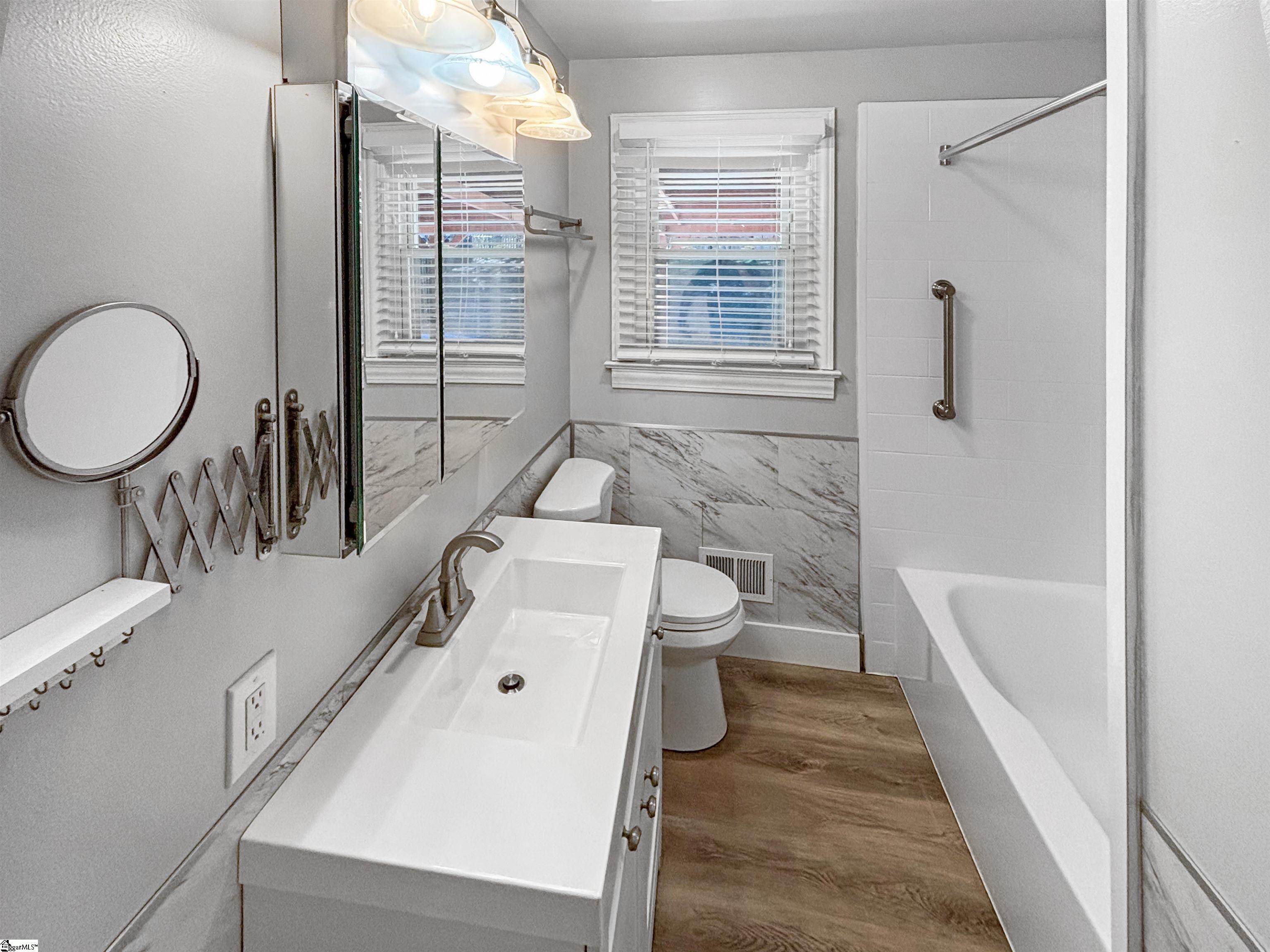1606448 Property Photo 35