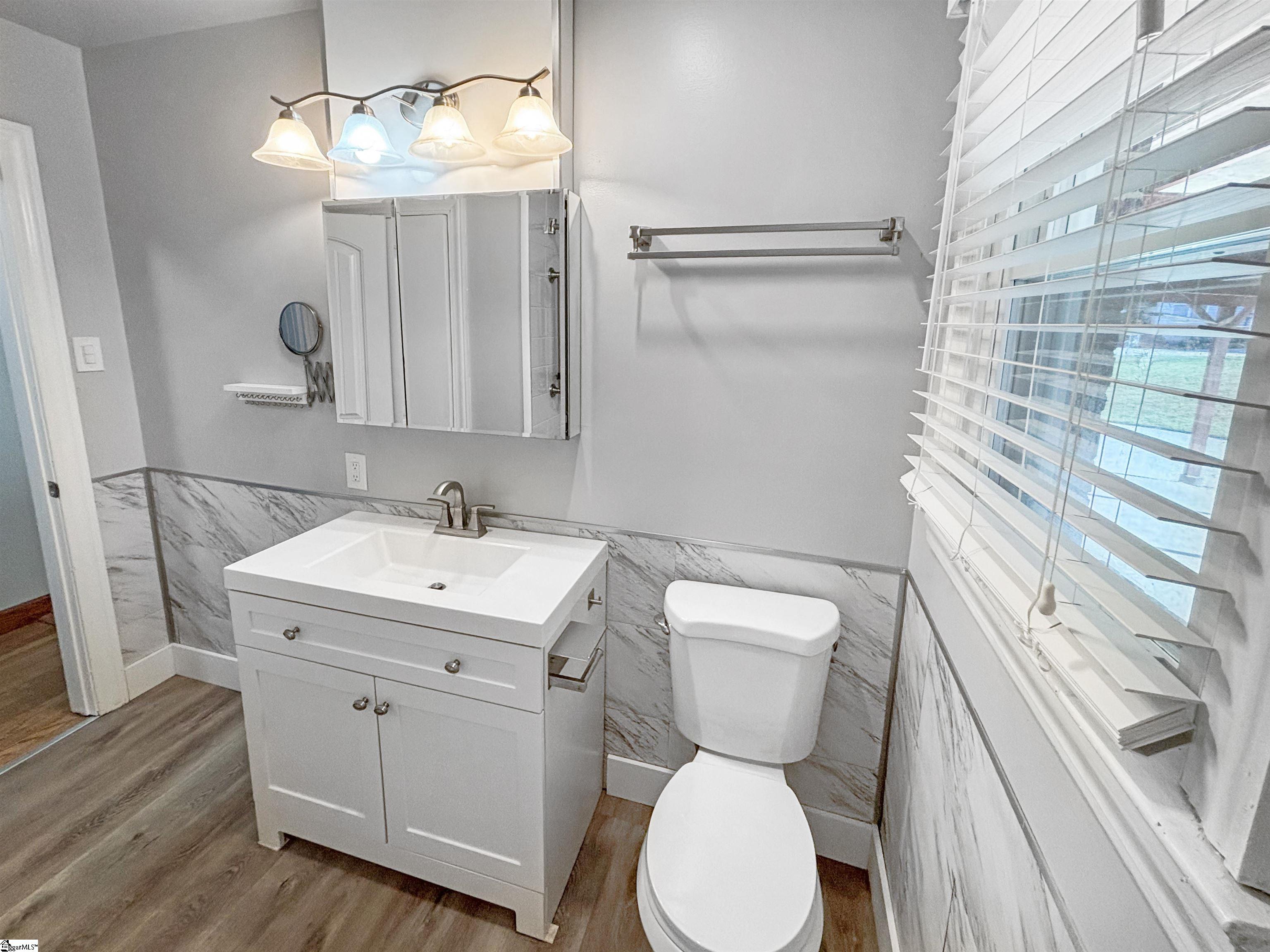 1606448 Property Photo 36