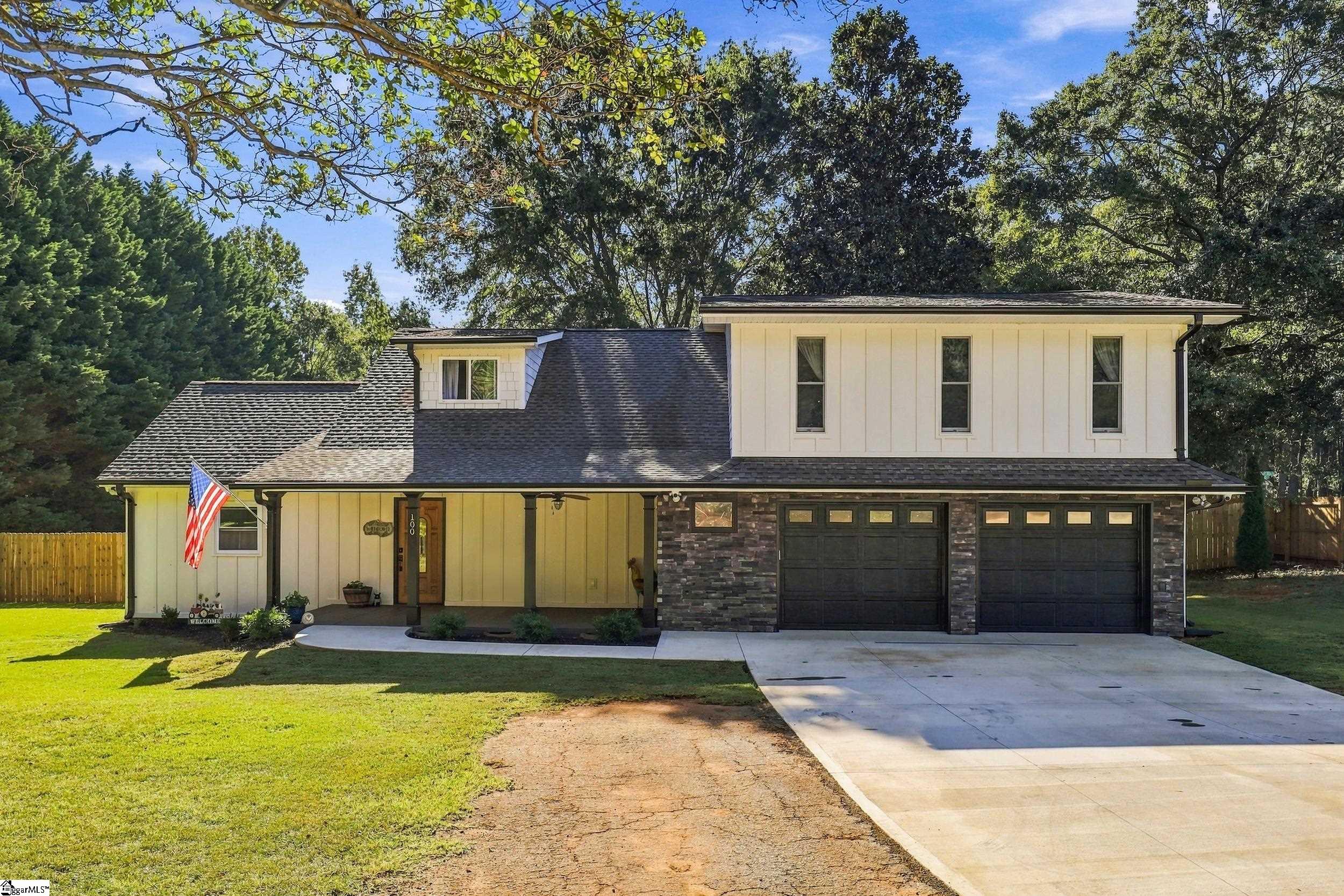 100 Brandon Drive Property Photo 1