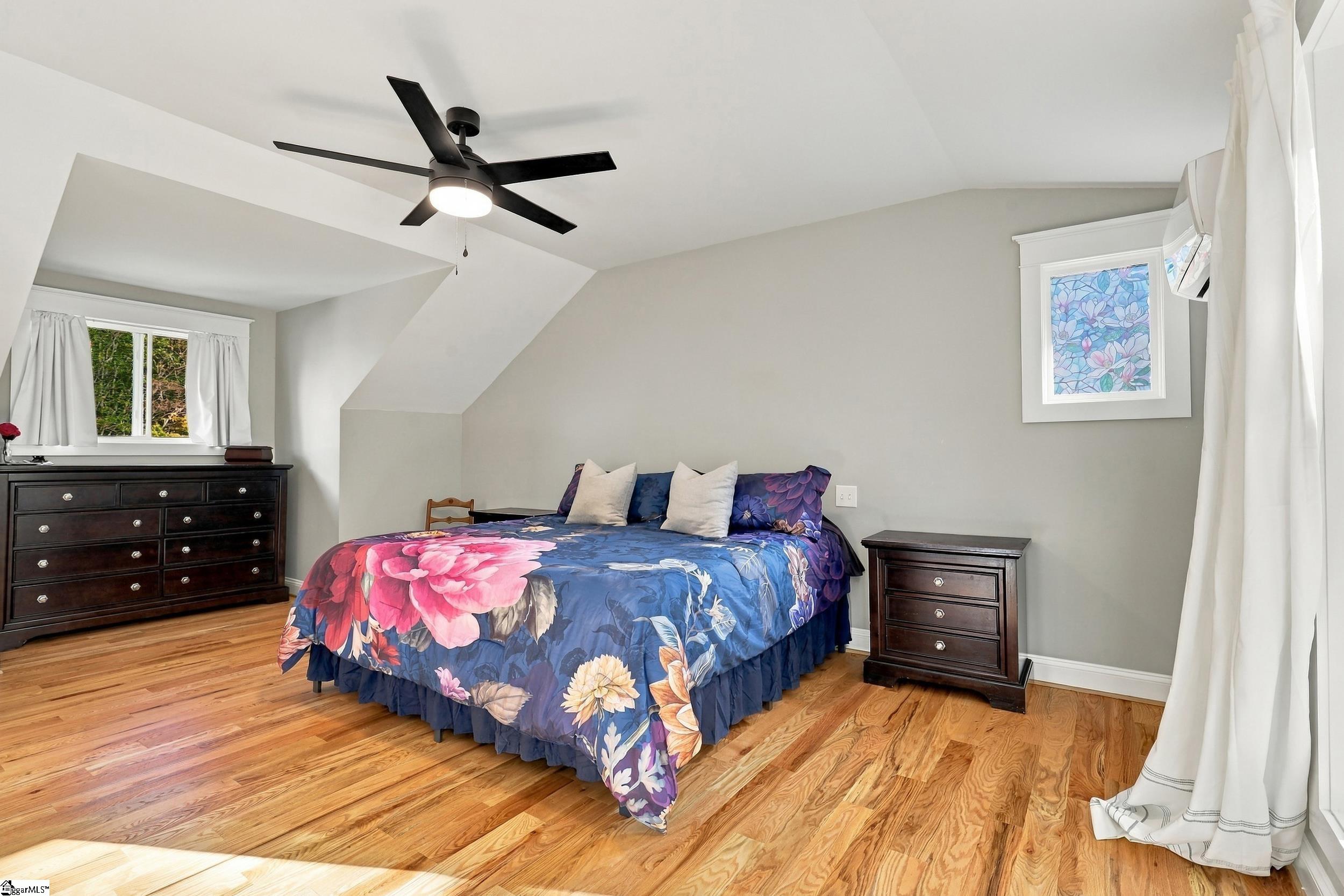 100 Brandon Drive Property Photo 12