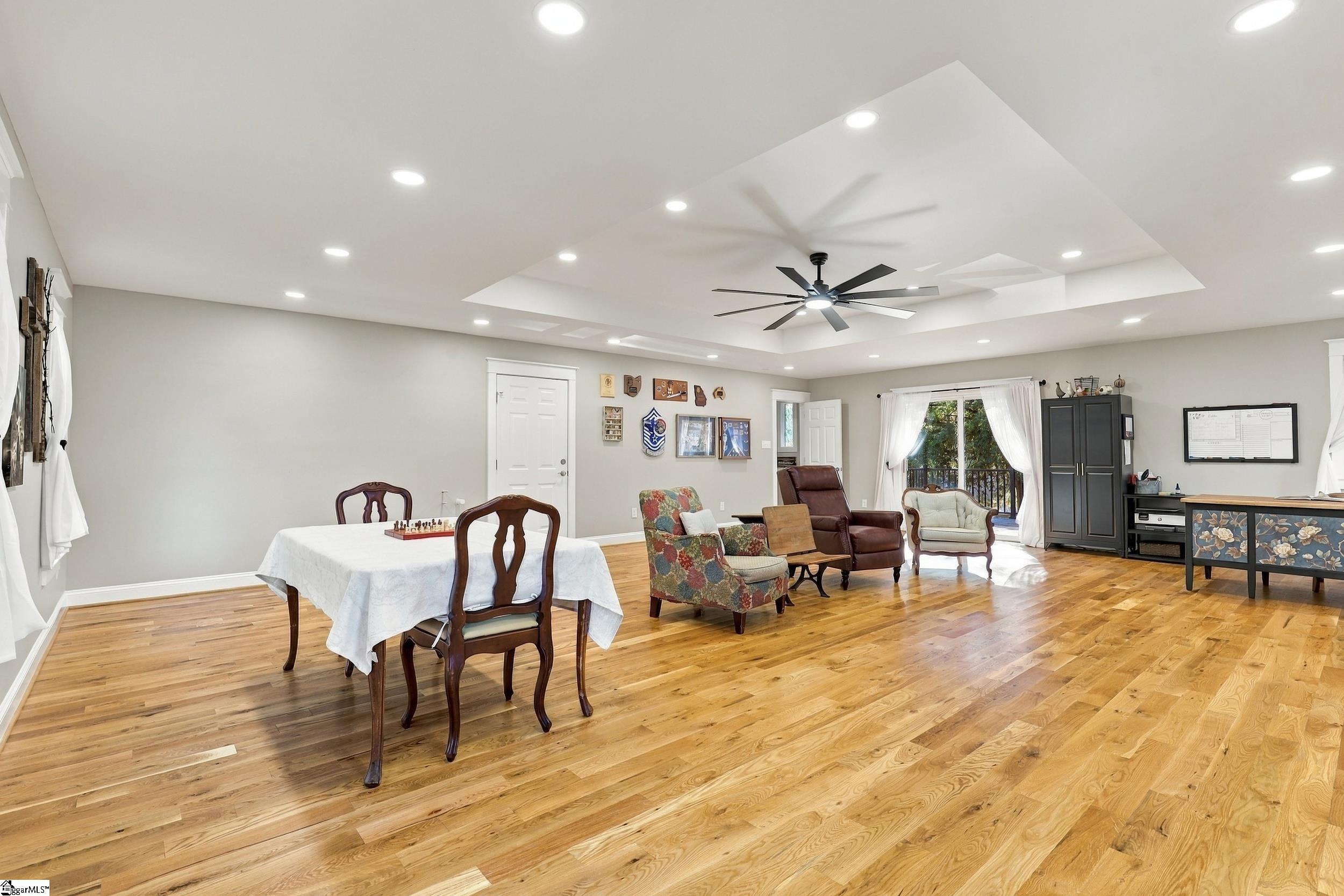 100 Brandon Drive Property Photo 17