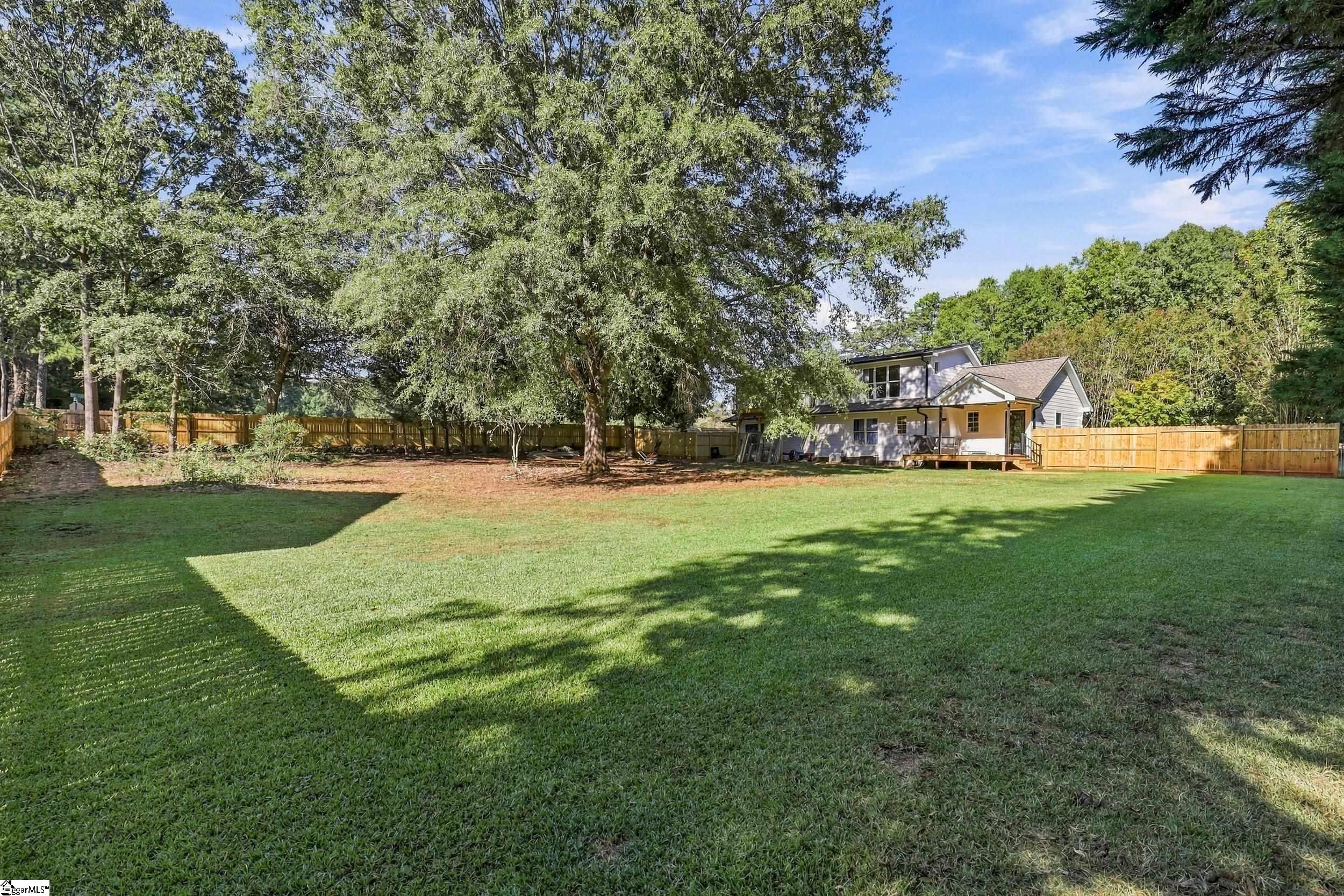 100 Brandon Drive Property Photo 22