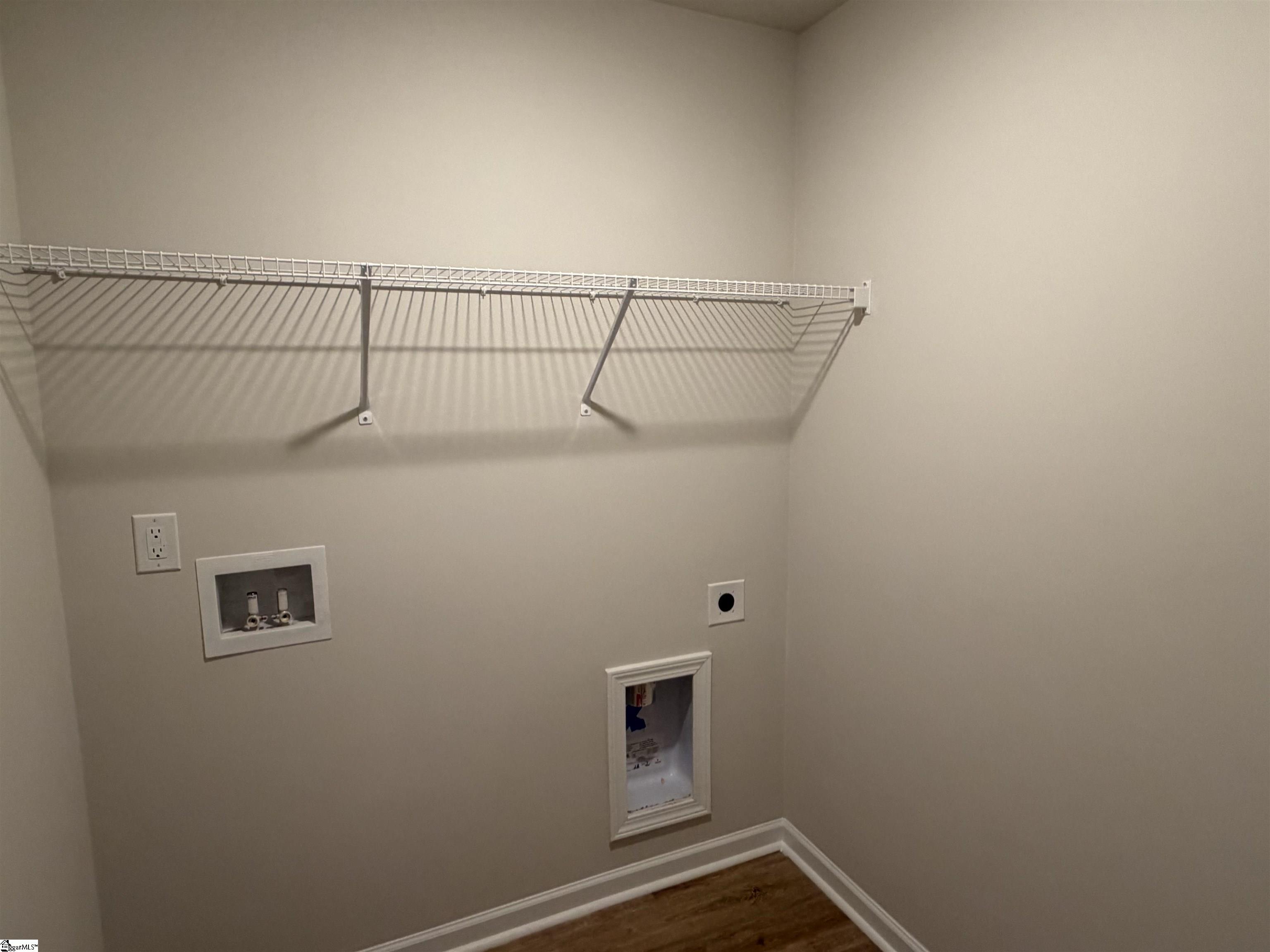 900 Raymond Avenue Property Photo 3
