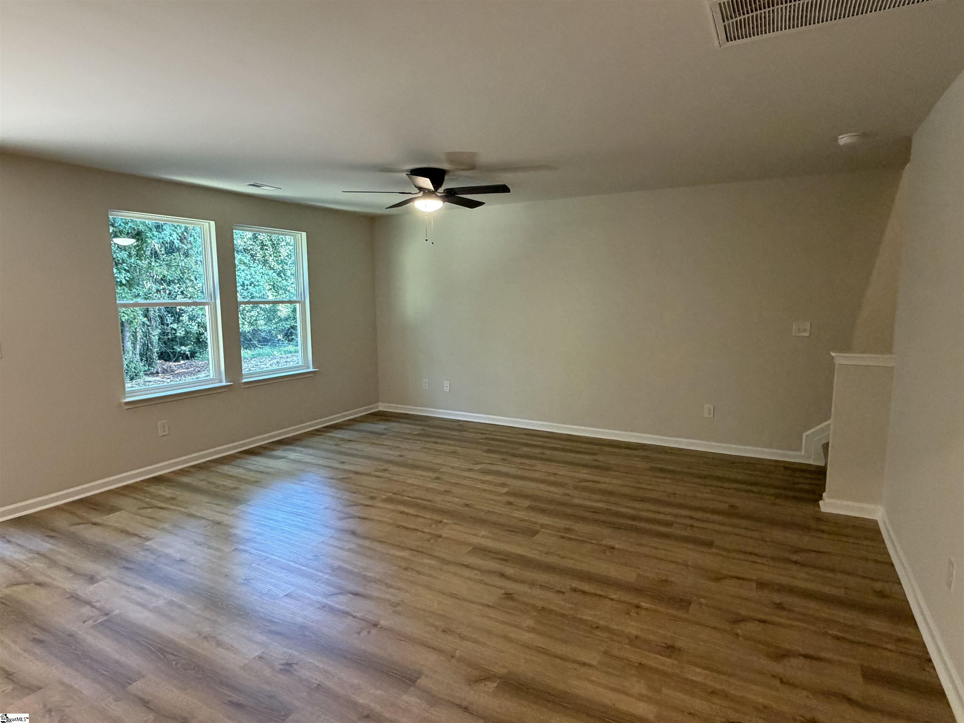 900 Raymond Avenue Property Photo 5