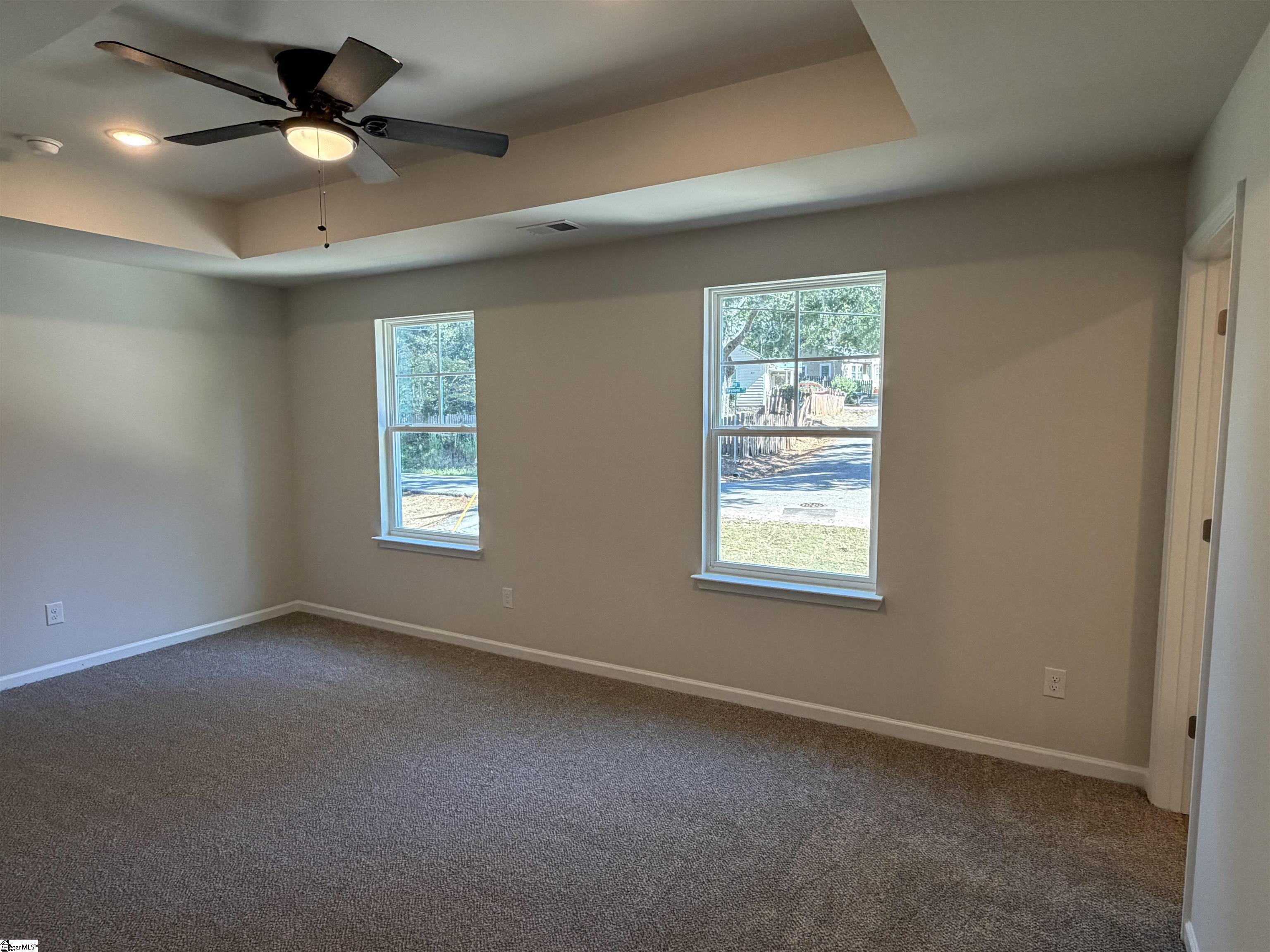 900 Raymond Avenue Property Photo 6