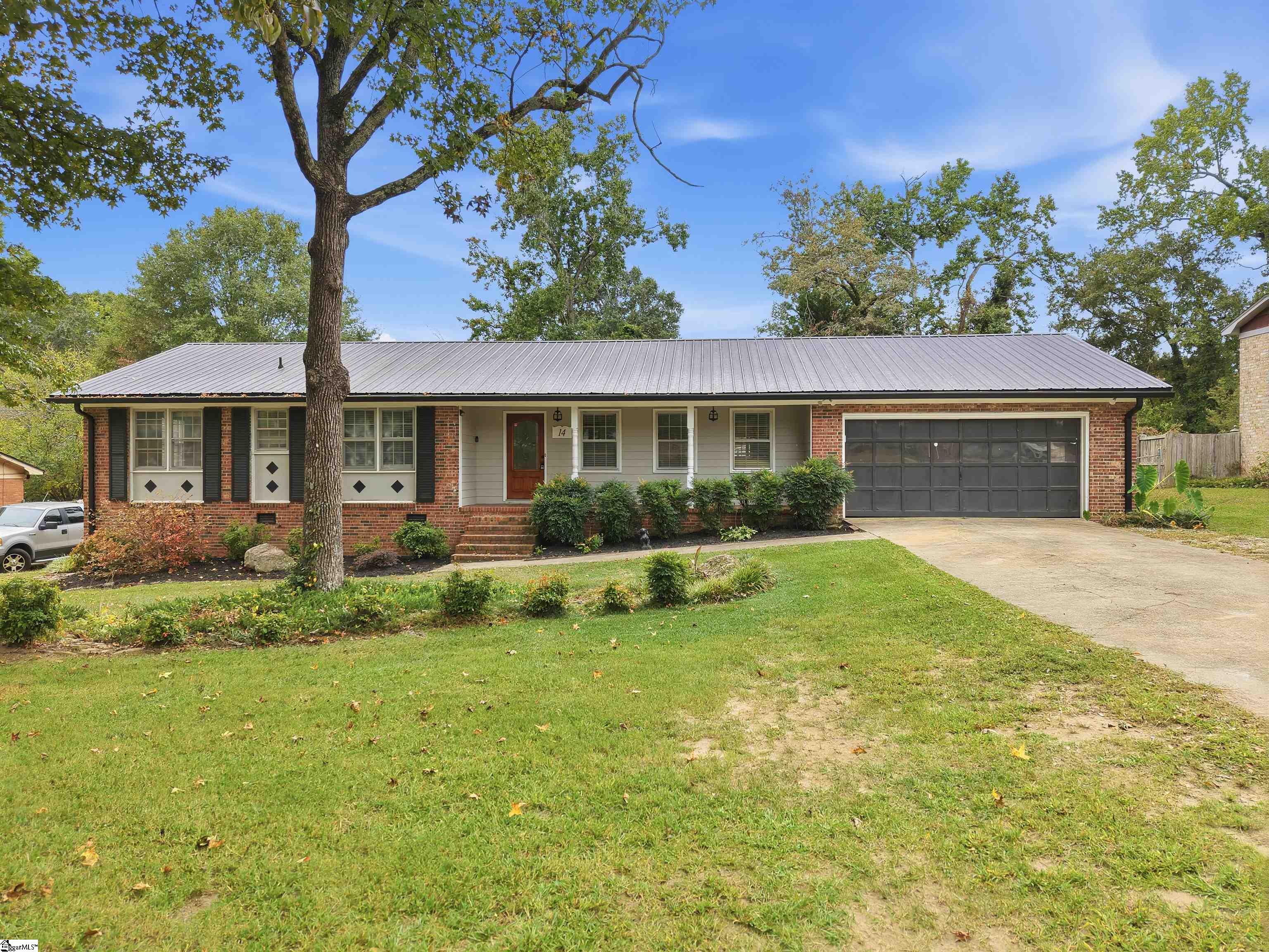 14 Heathwood Circle Property Photo 1