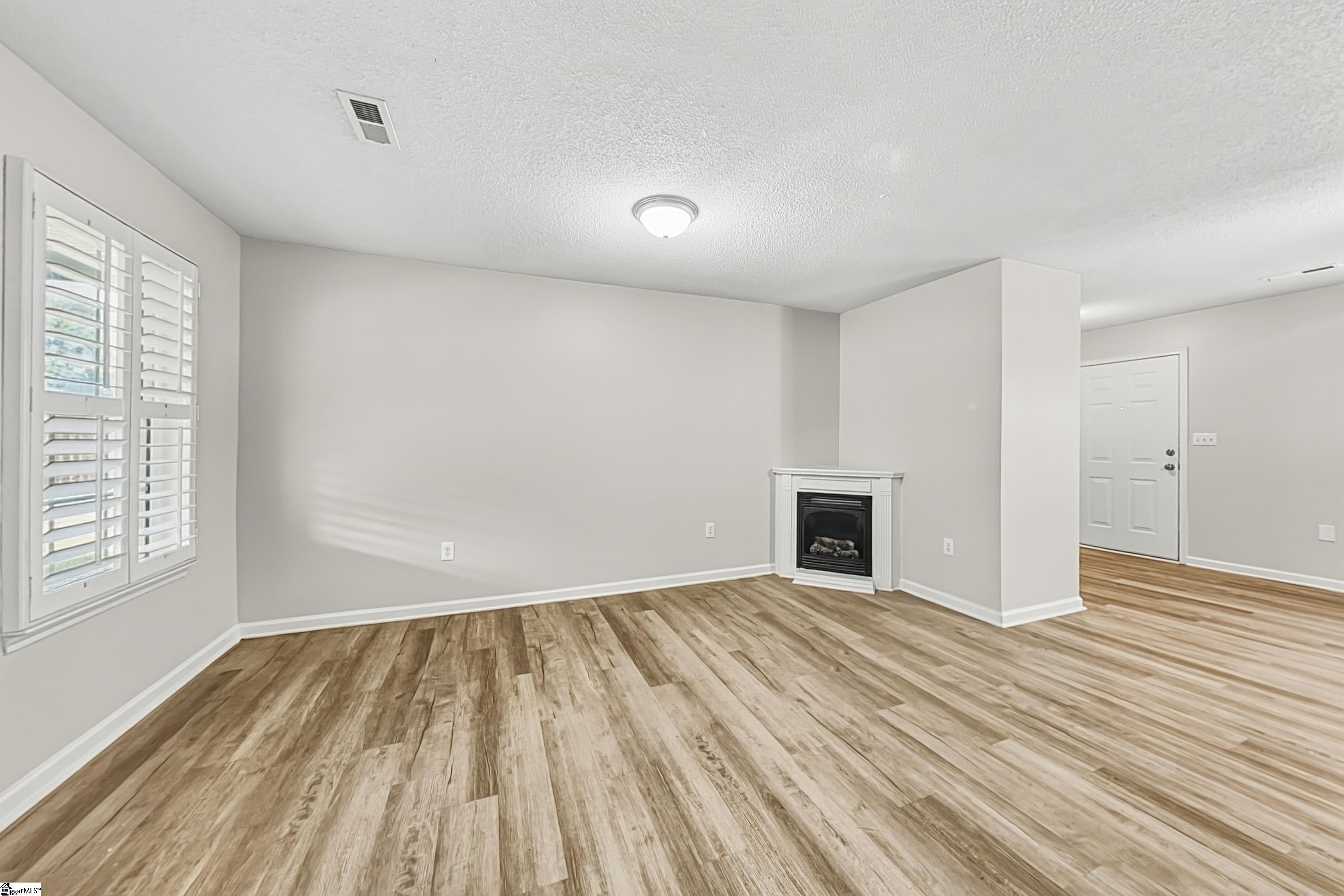240 Sweetgrass Drive Property Photo 5