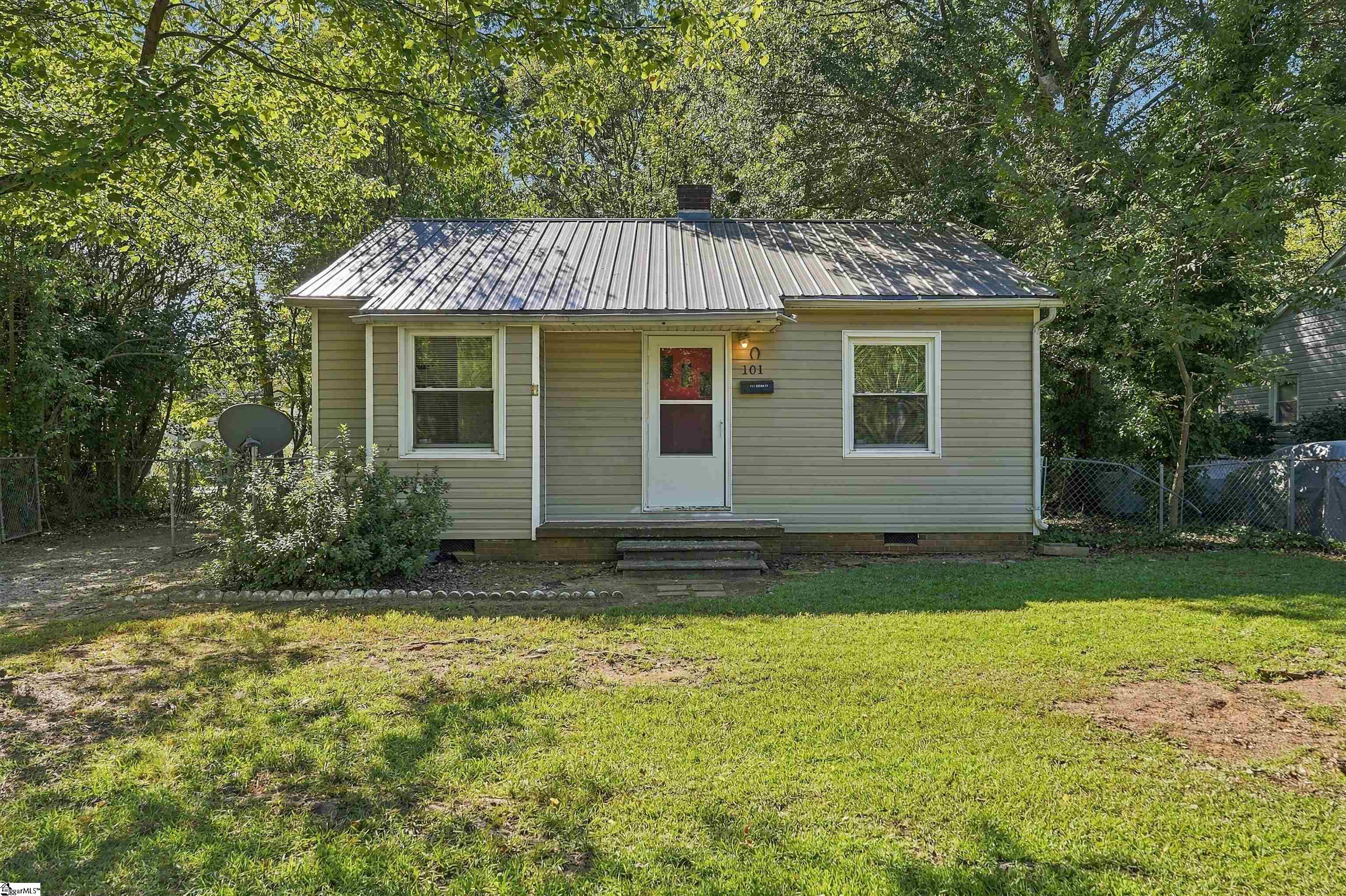 101 Tyler Court Property Photo 1