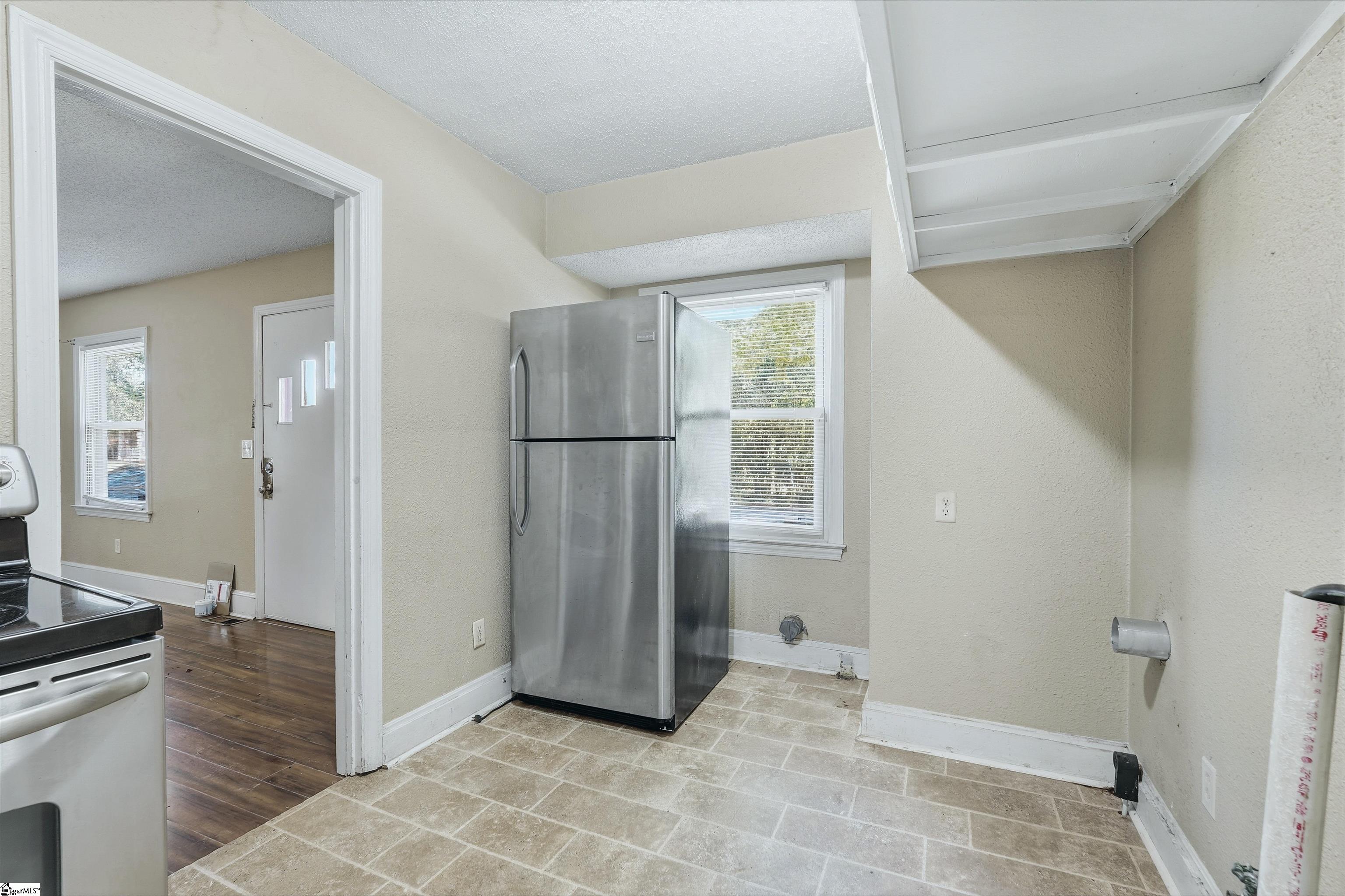 101 Tyler Court Property Photo 7