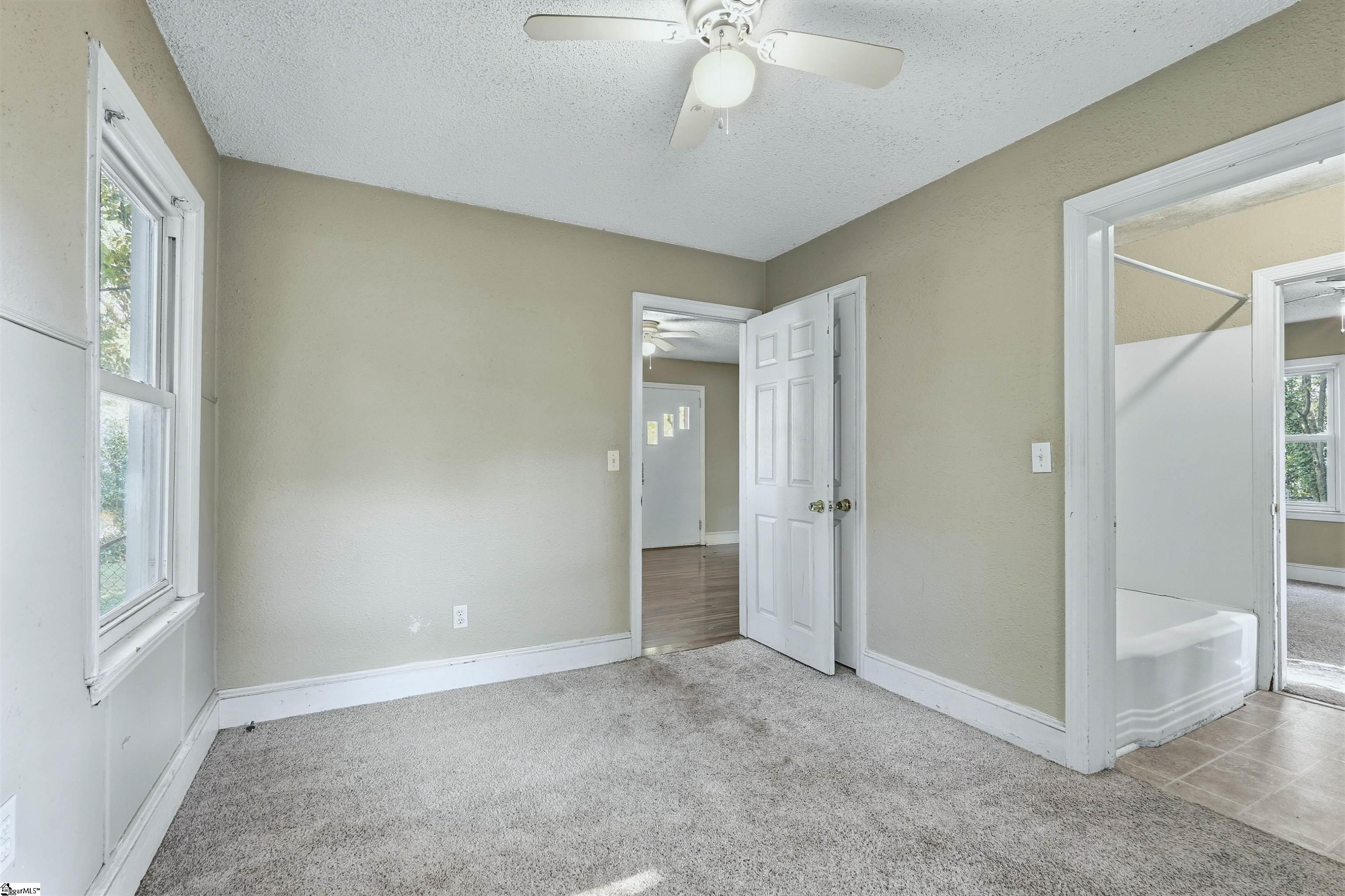 101 Tyler Court Property Photo 9