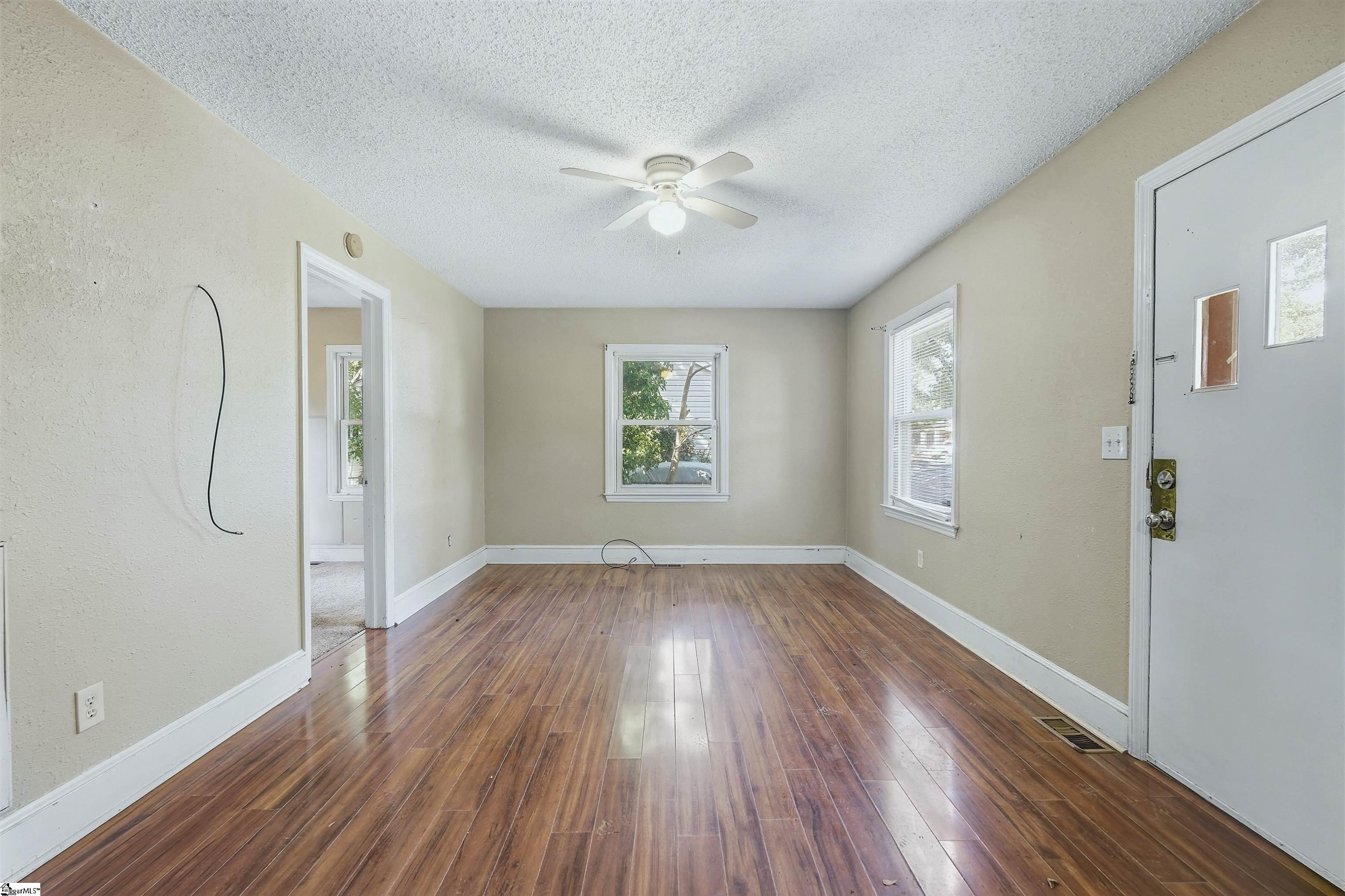 101 Tyler Court Property Photo 15