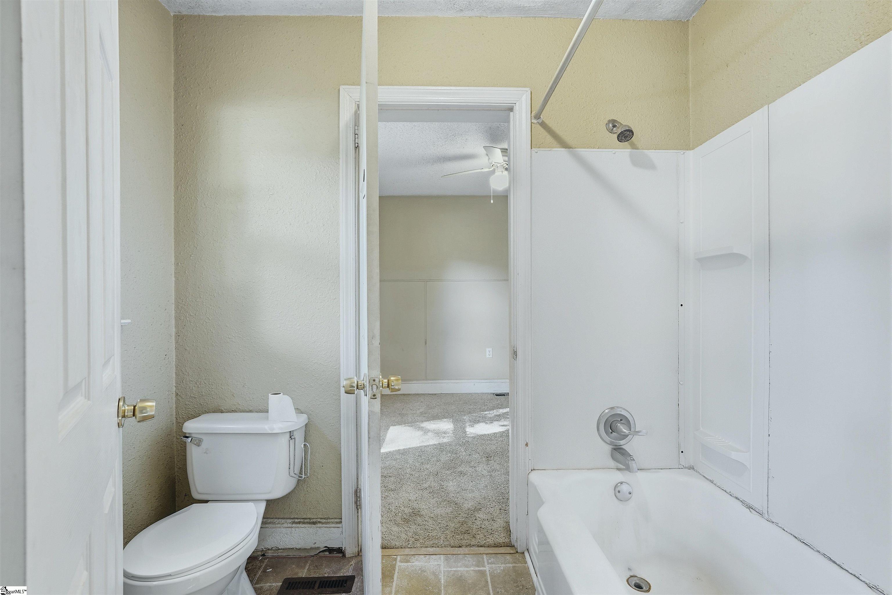 101 Tyler Court Property Photo 16